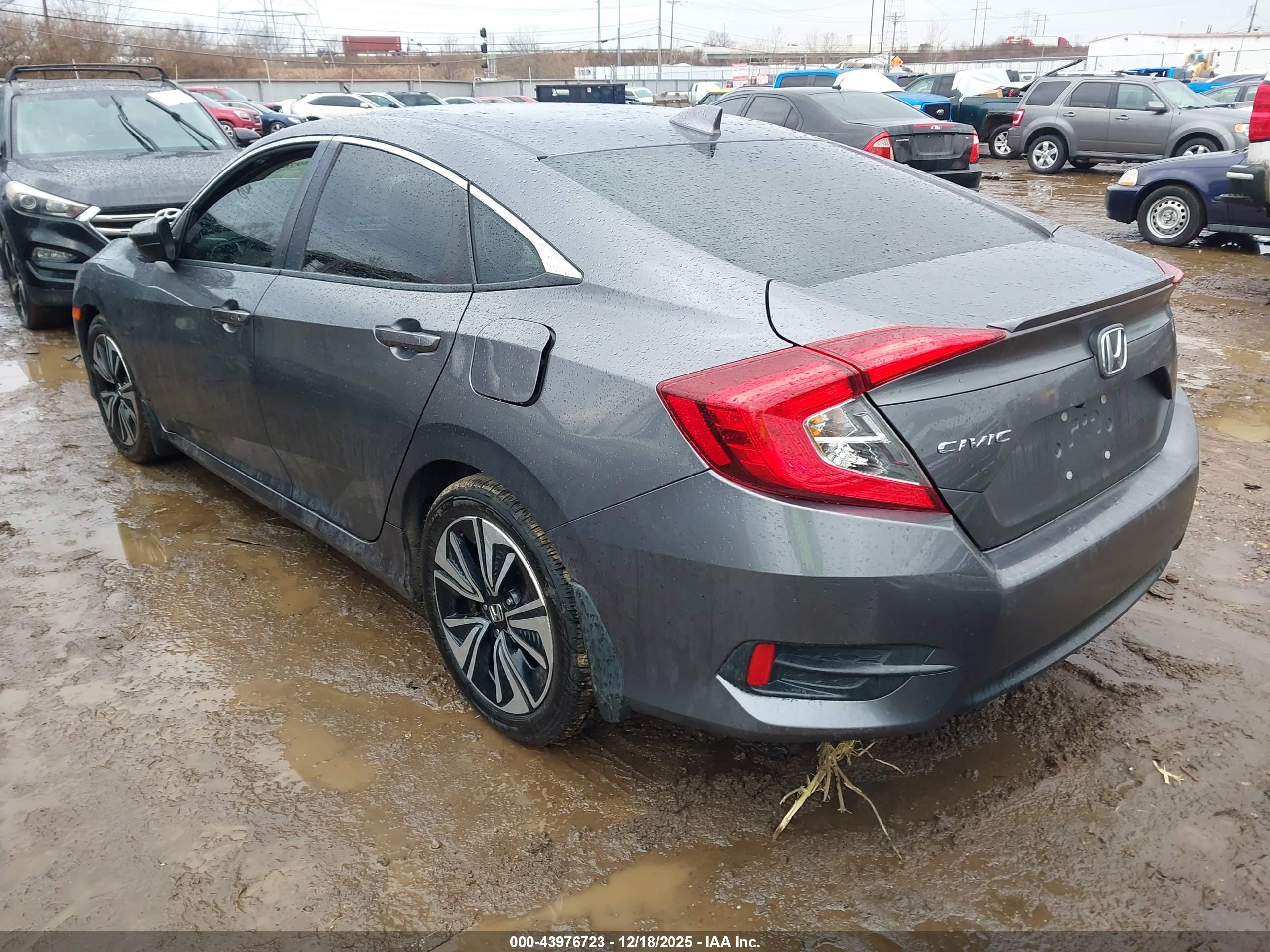 HONDA CIVIC image 3