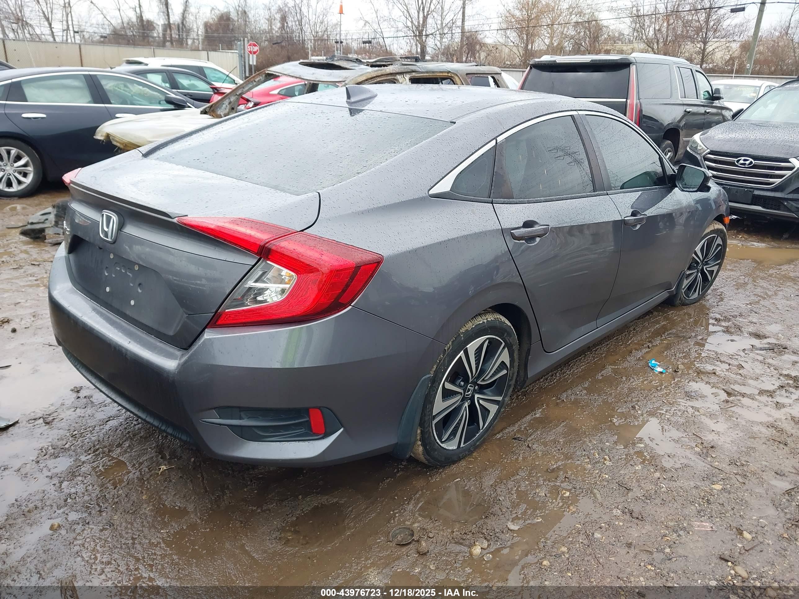 HONDA CIVIC image 4