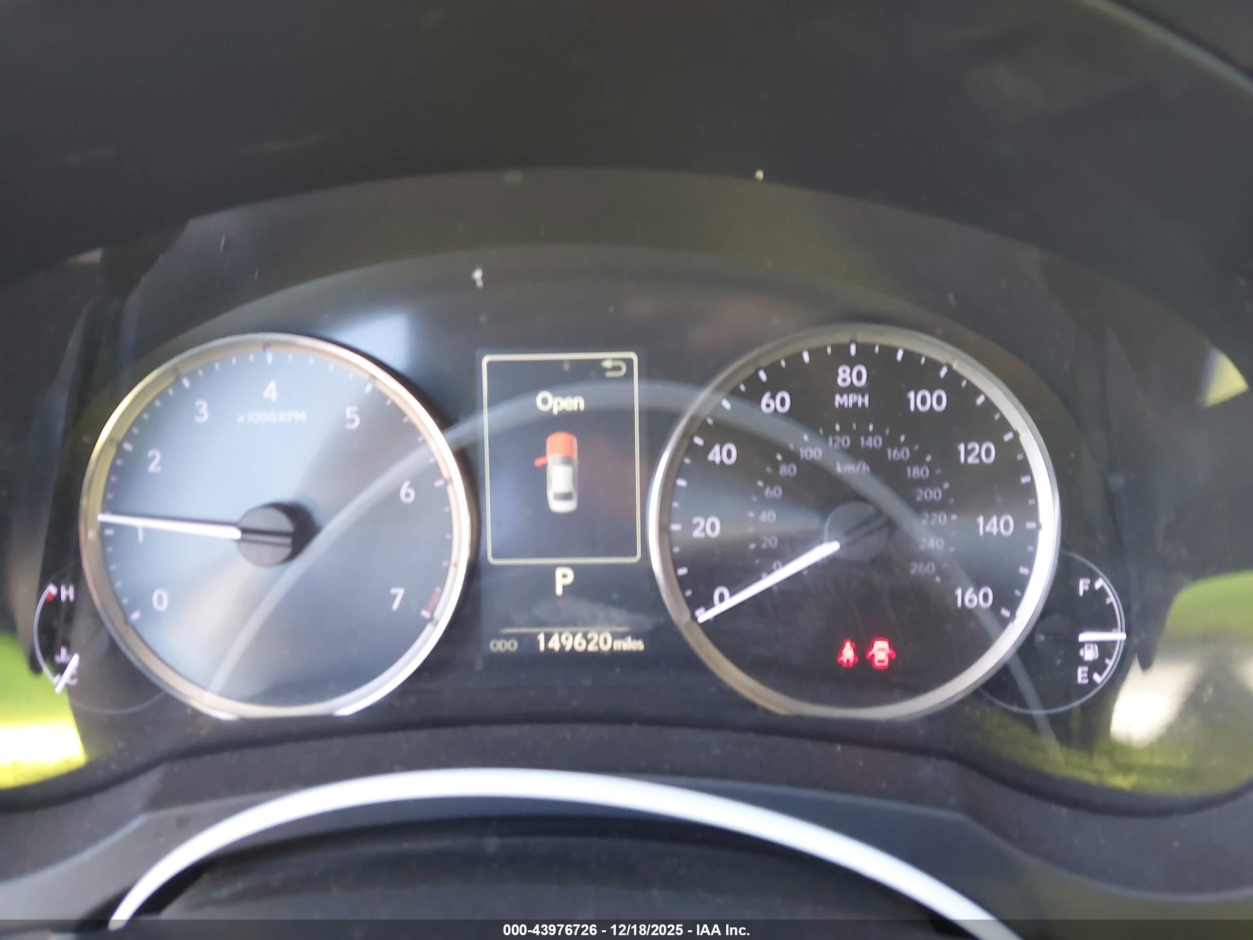 LEXUS IS image 7