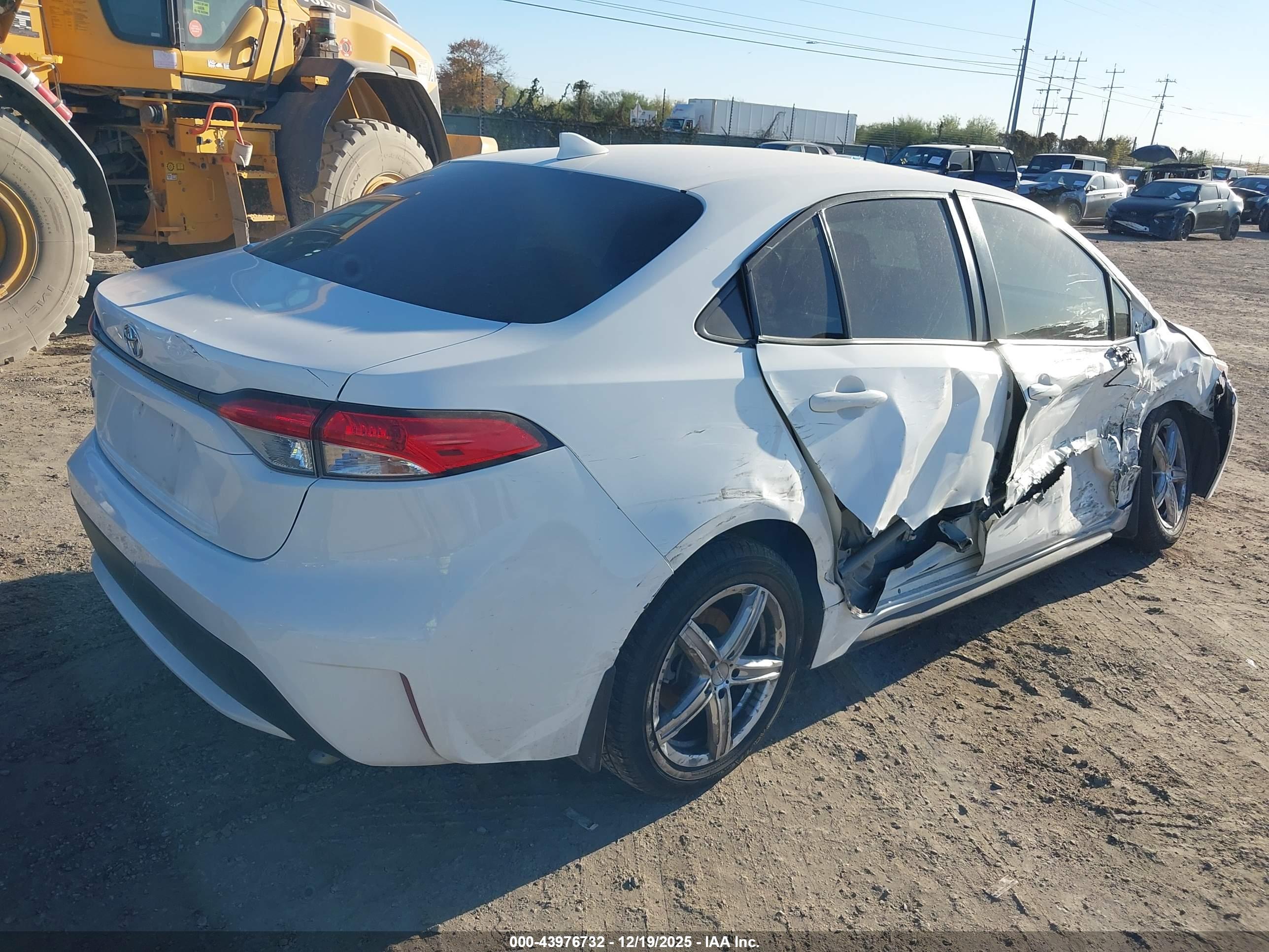 TOYOTA COROLLA image 4