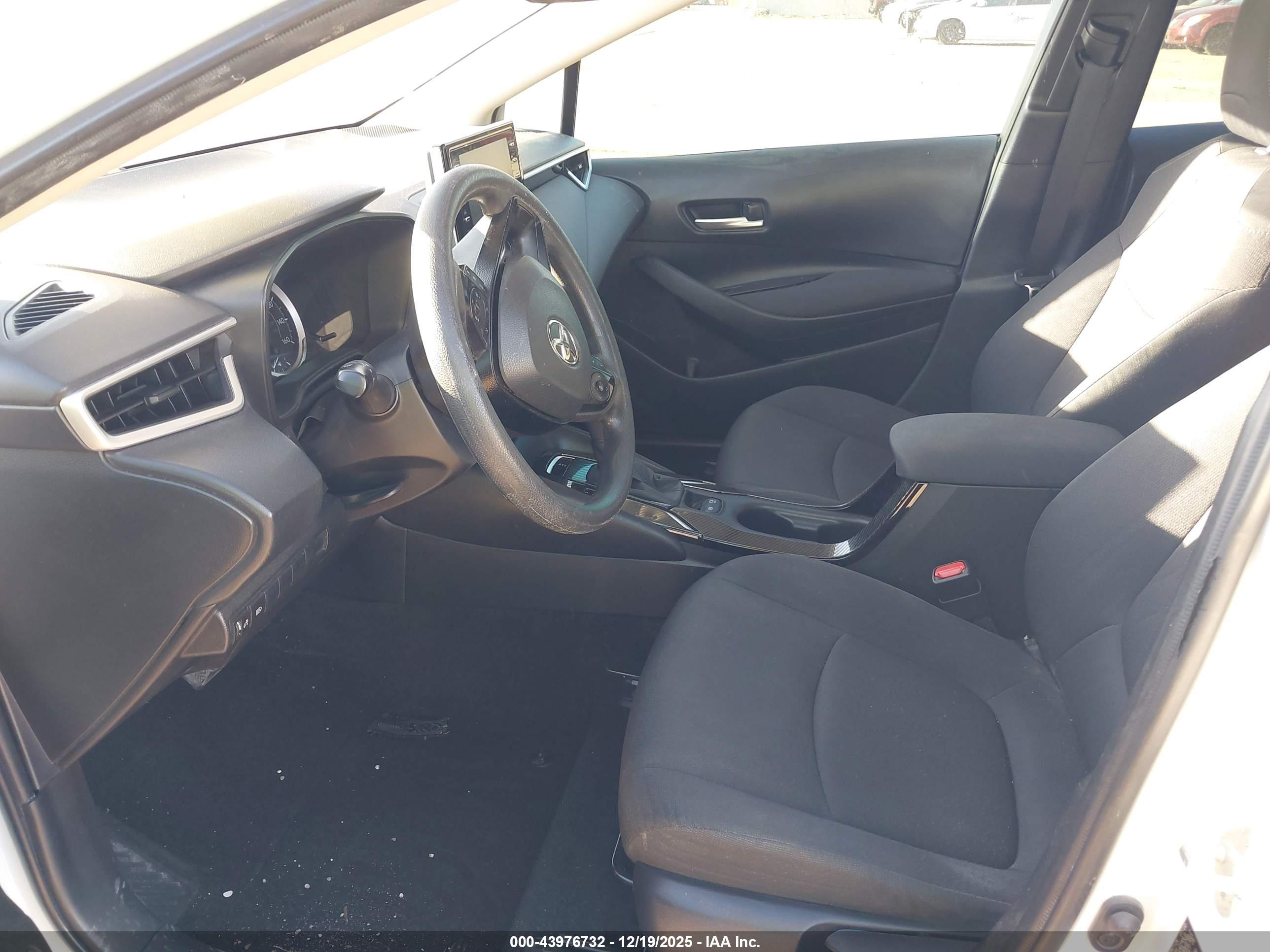 TOYOTA COROLLA image 5