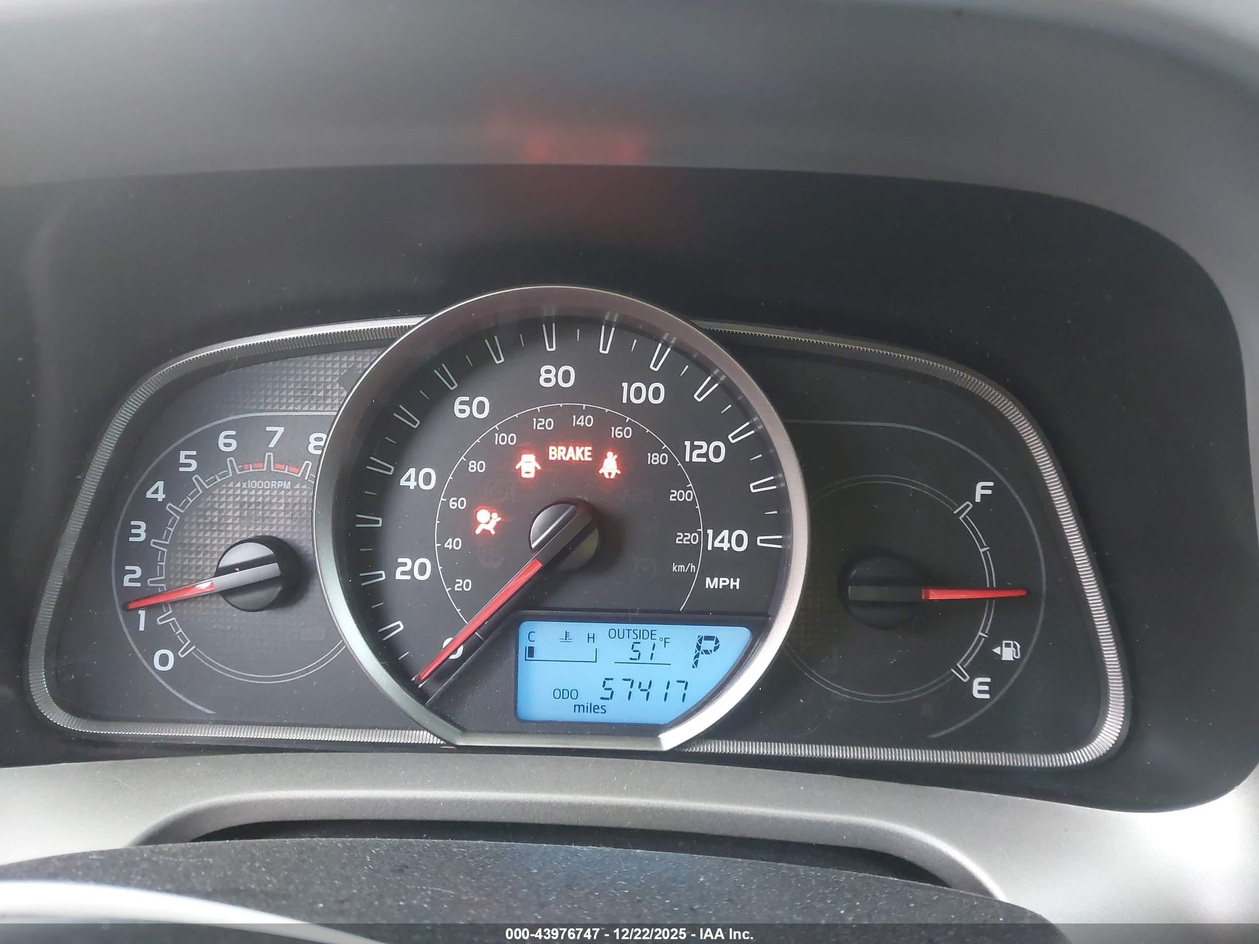 TOYOTA RAV4 image 7