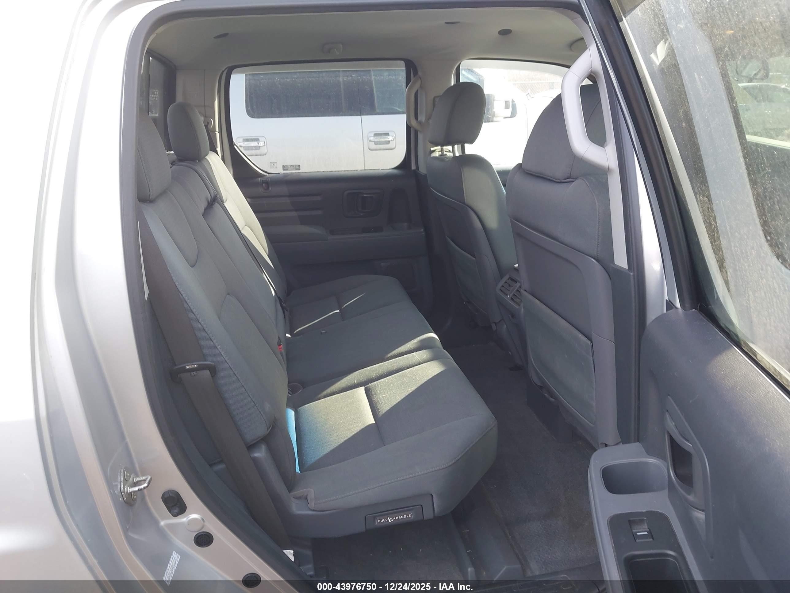 HONDA RIDGELINE image 8