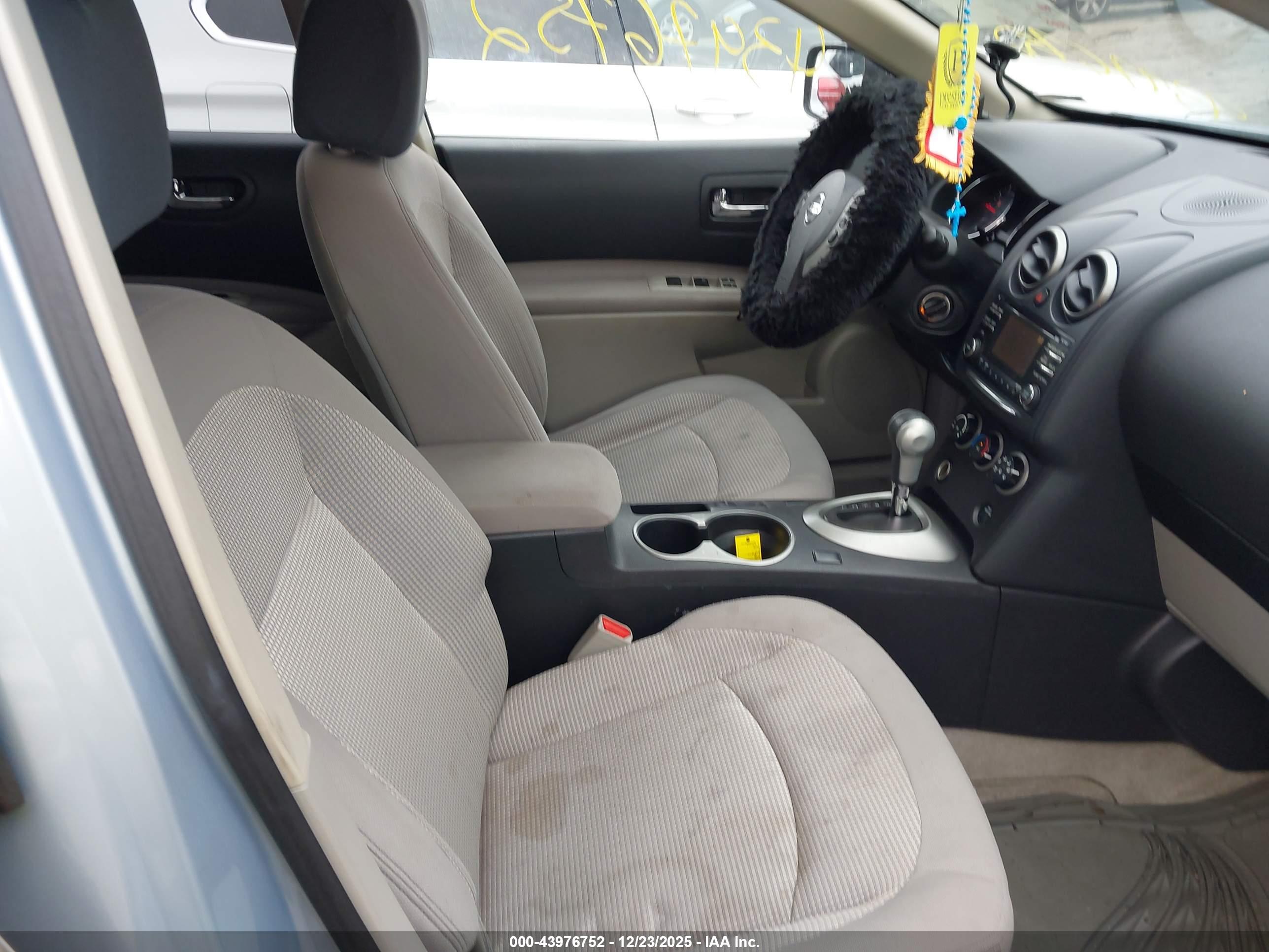 NISSAN ROGUE image 5