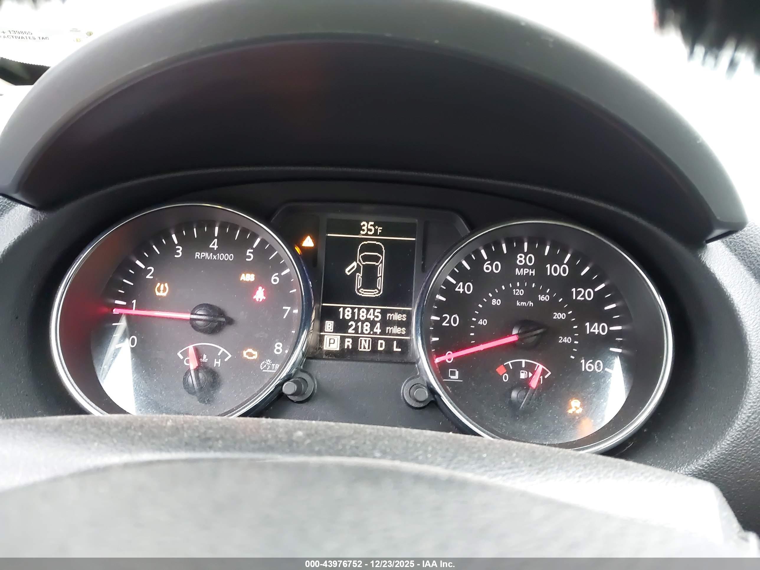 NISSAN ROGUE image 7
