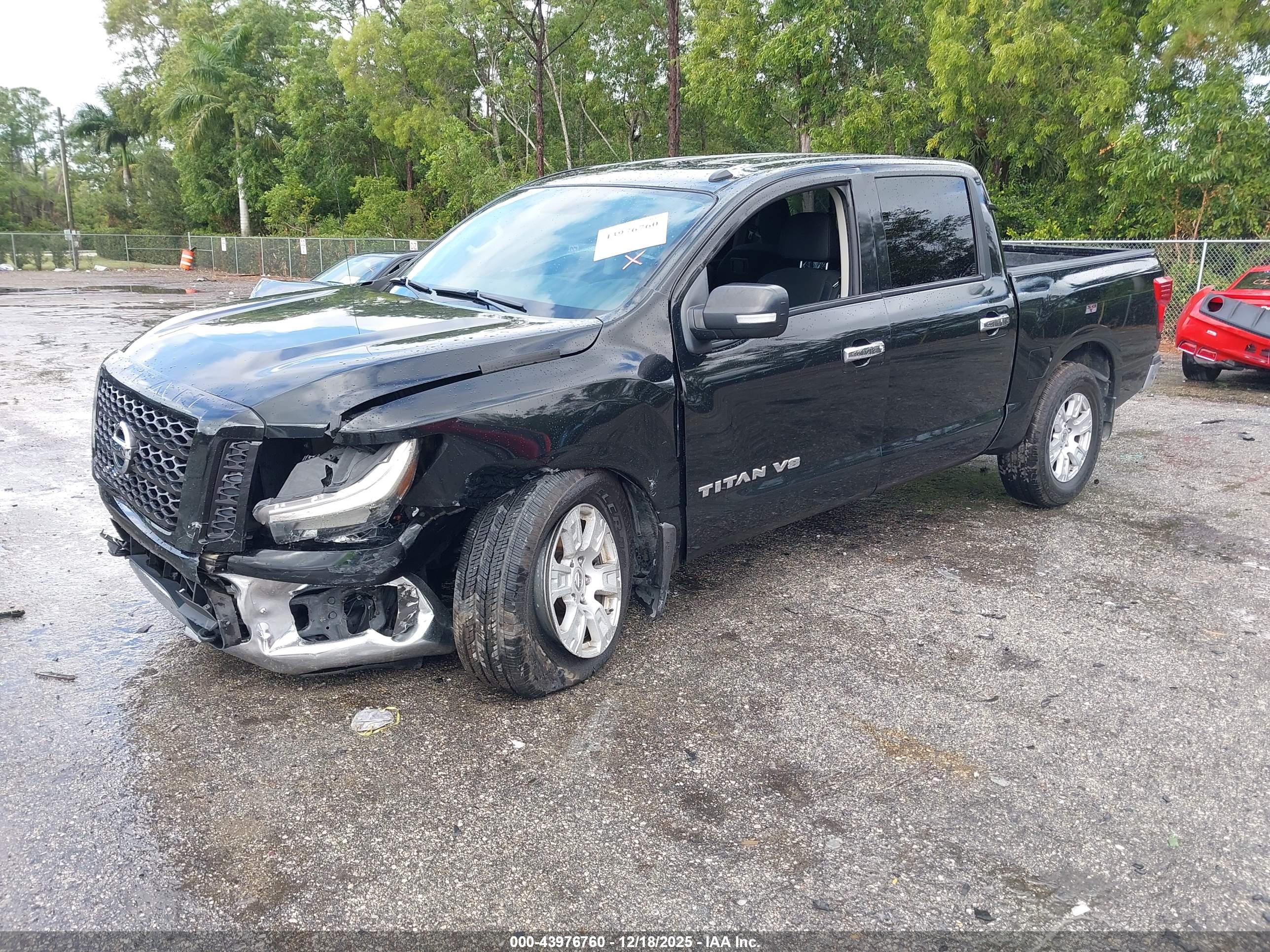 NISSAN TITAN image 2