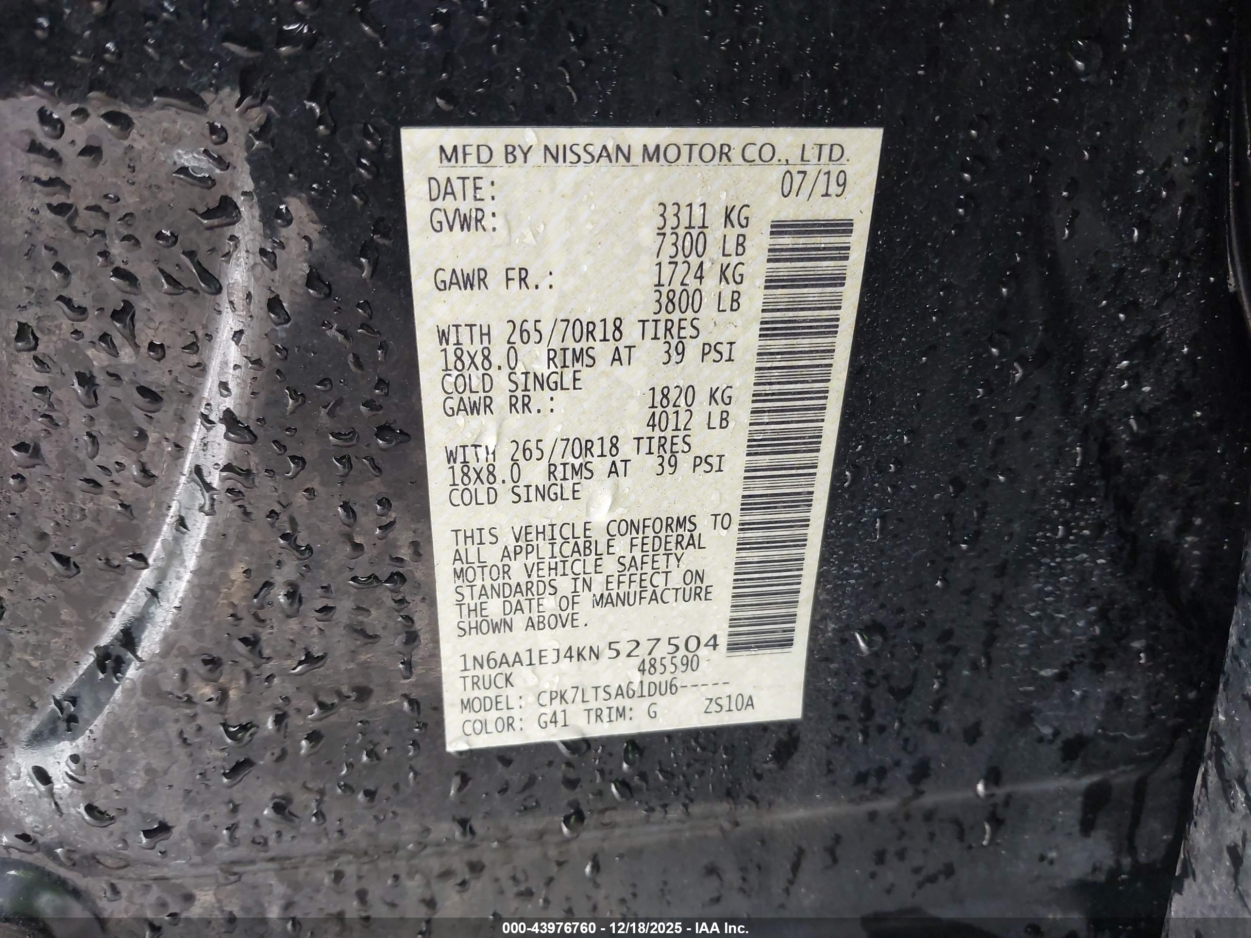 NISSAN TITAN image 9