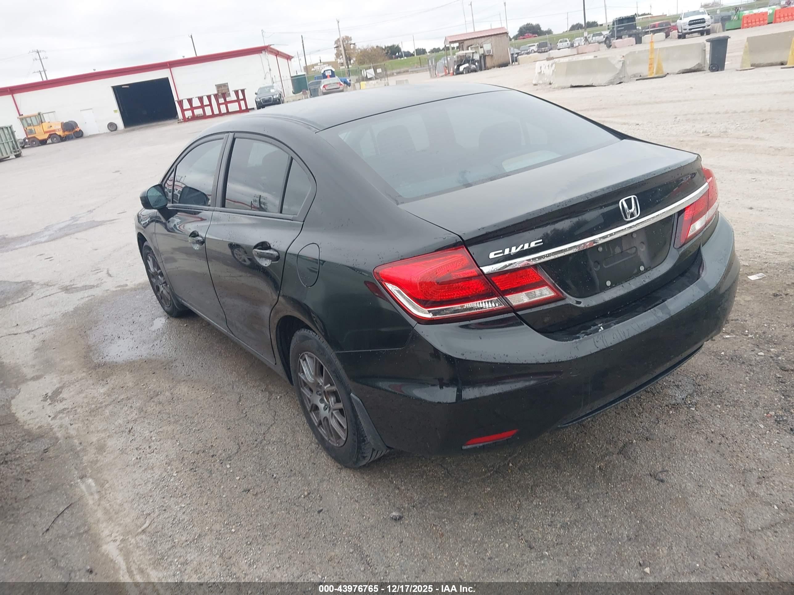 HONDA CIVIC image 3