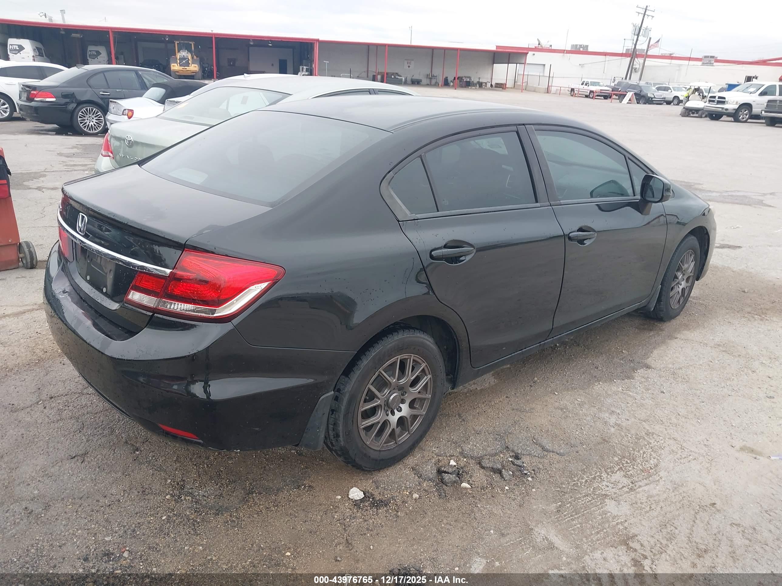 HONDA CIVIC image 4