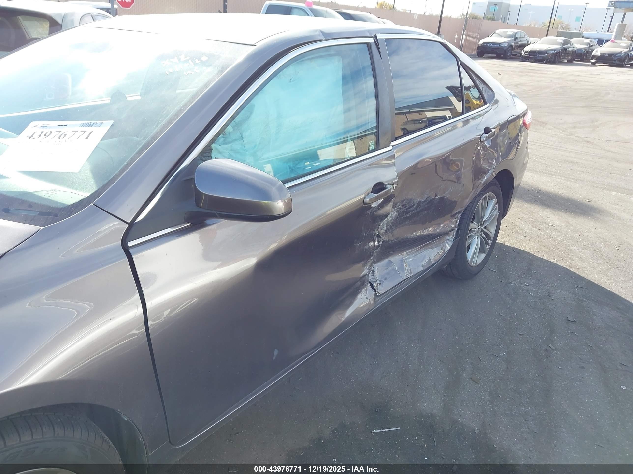 TOYOTA CAMRY image 6
