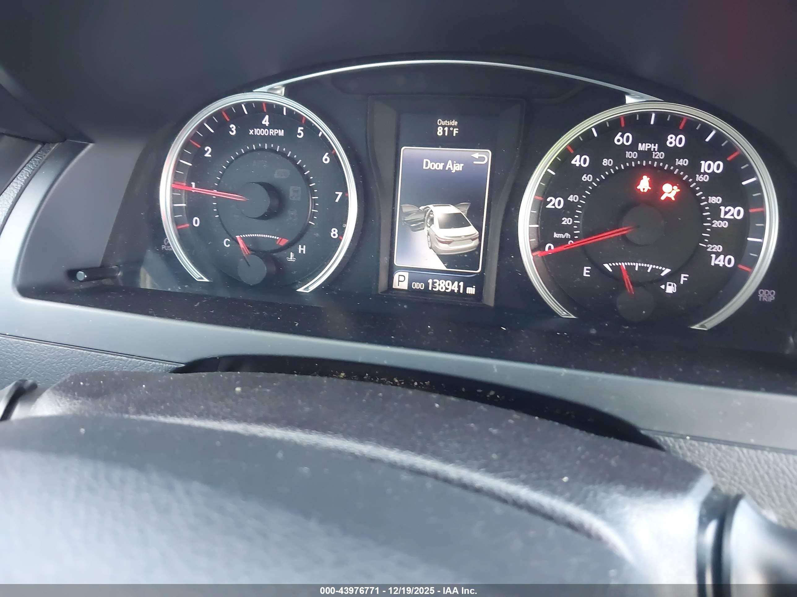 TOYOTA CAMRY image 7