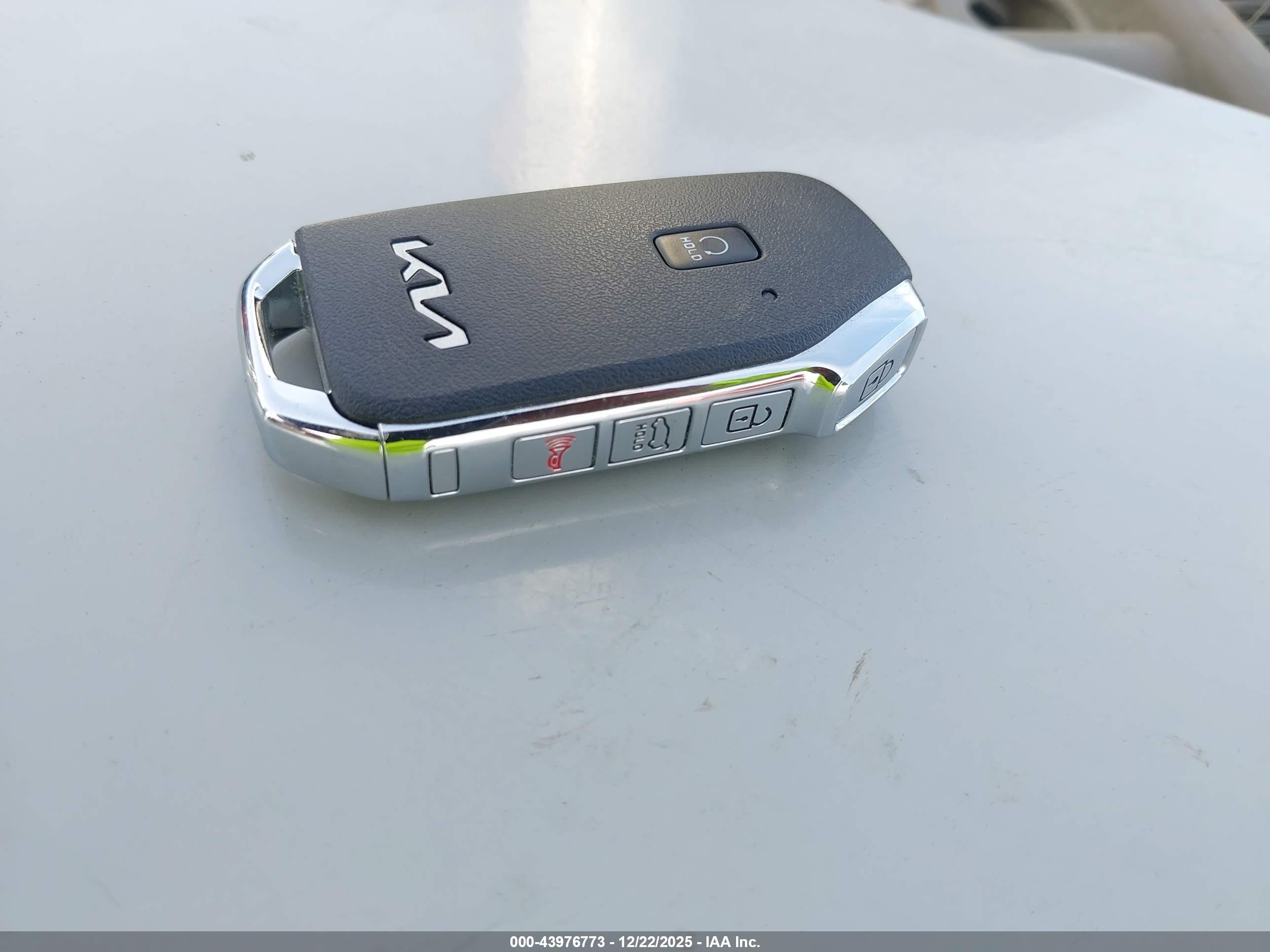 KIA NIRO image 11