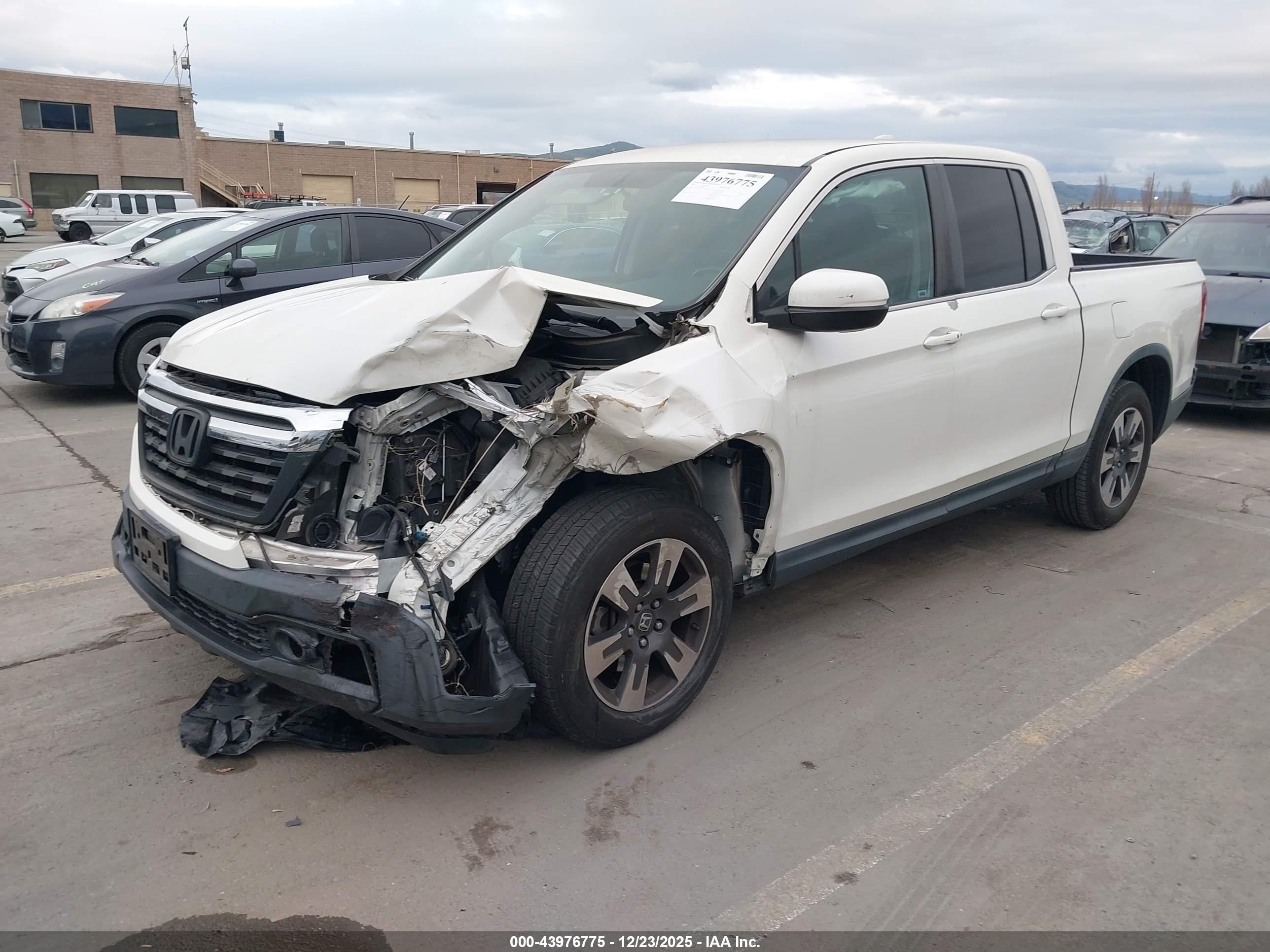 HONDA RIDGELINE image 2