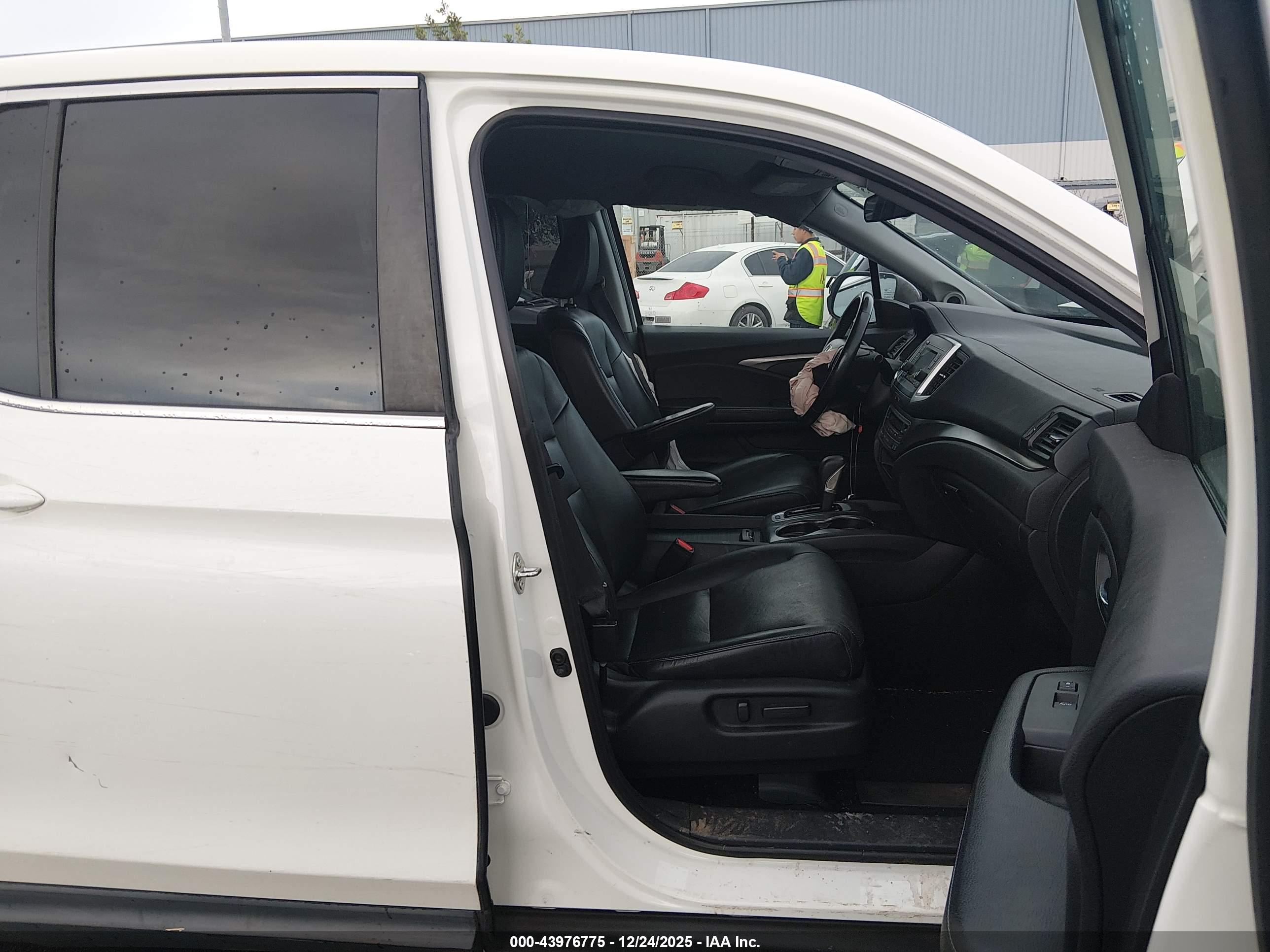 HONDA RIDGELINE image 5