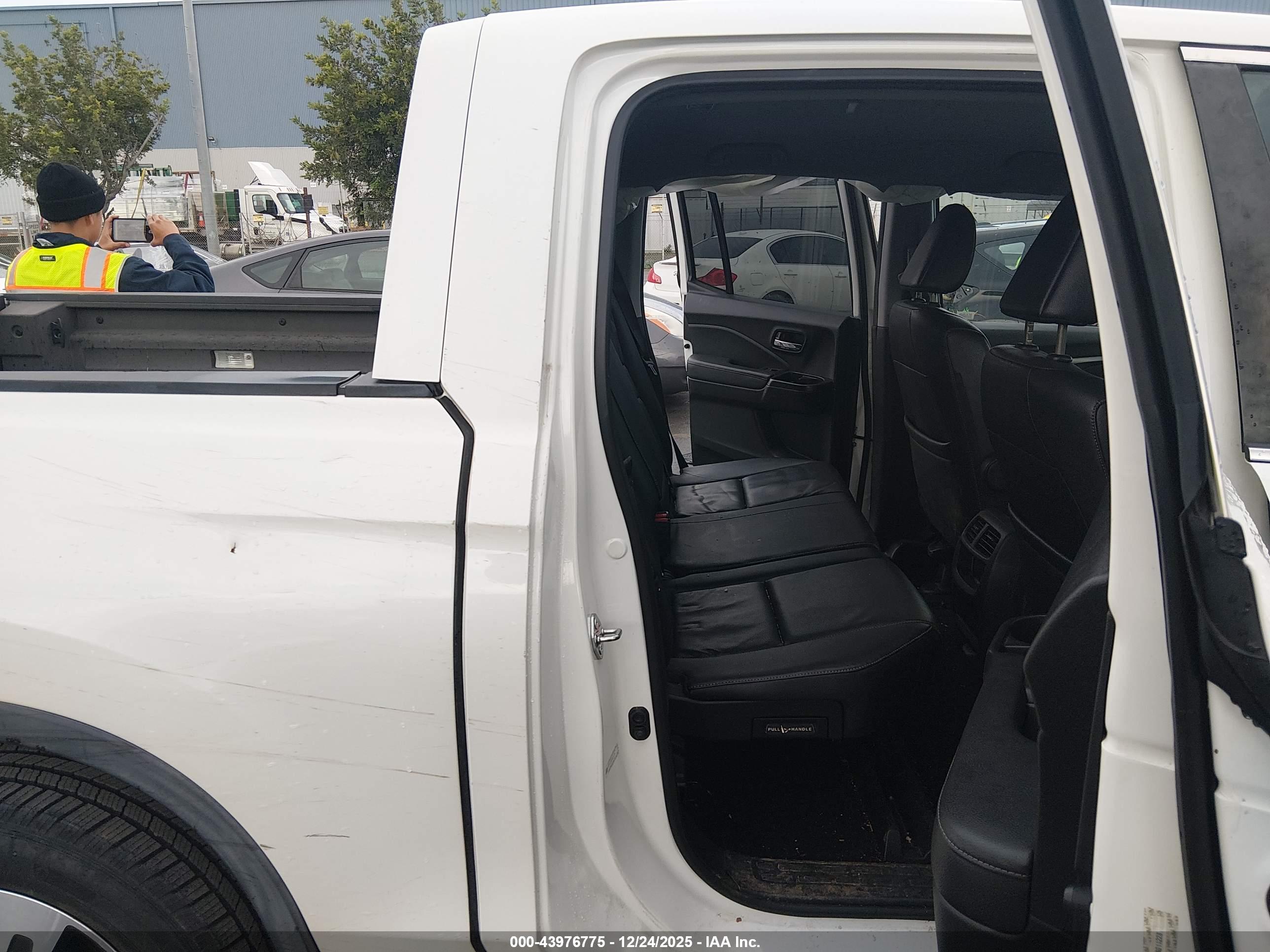 HONDA RIDGELINE image 8