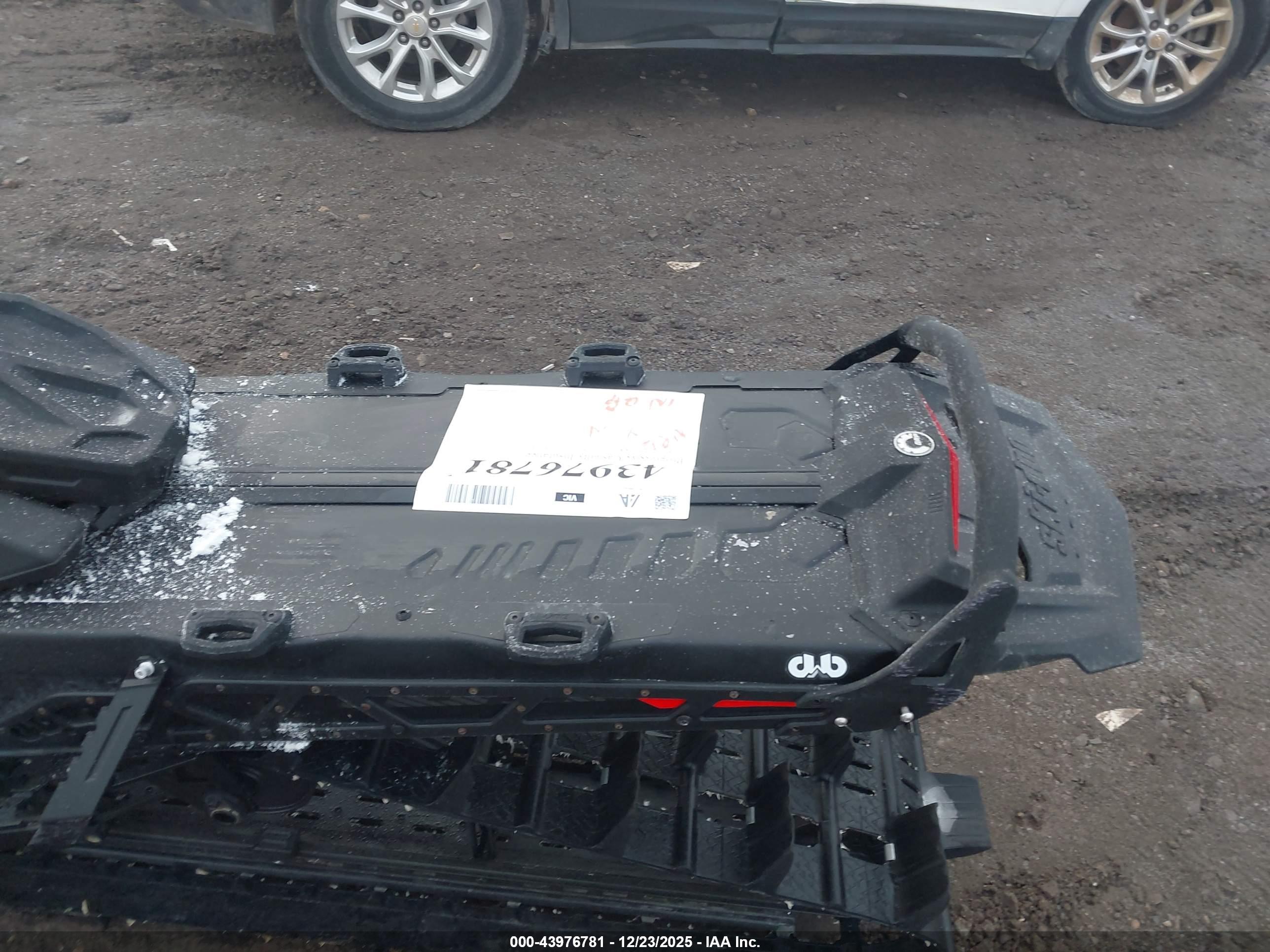 SKI-DOO SUMMIT image 8