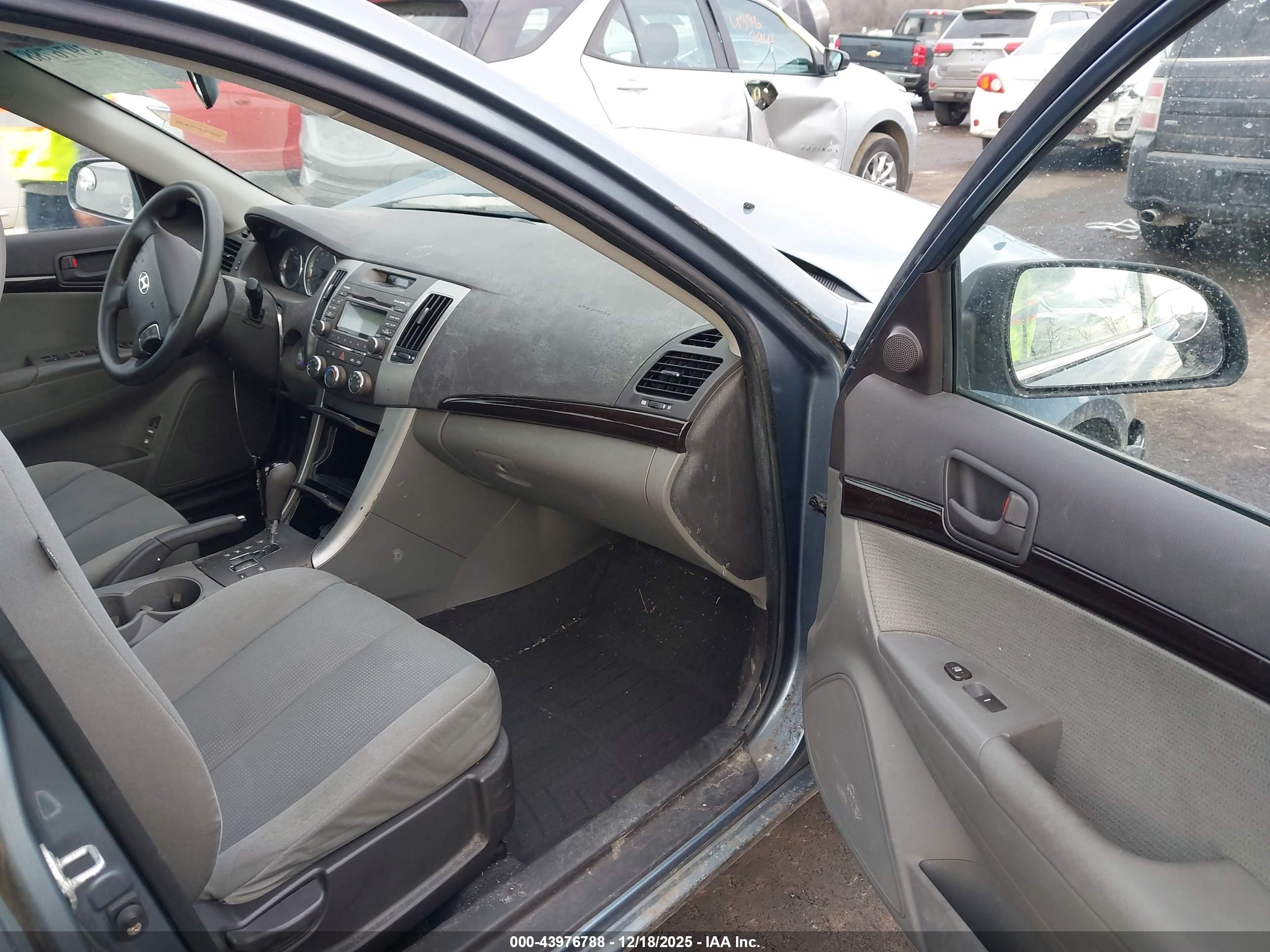 HYUNDAI SONATA image 5