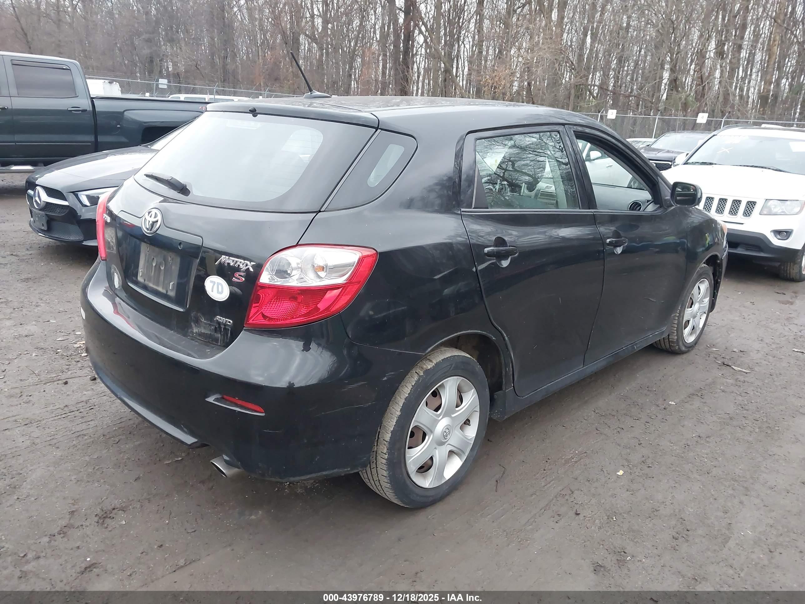 TOYOTA MATRIX image 4