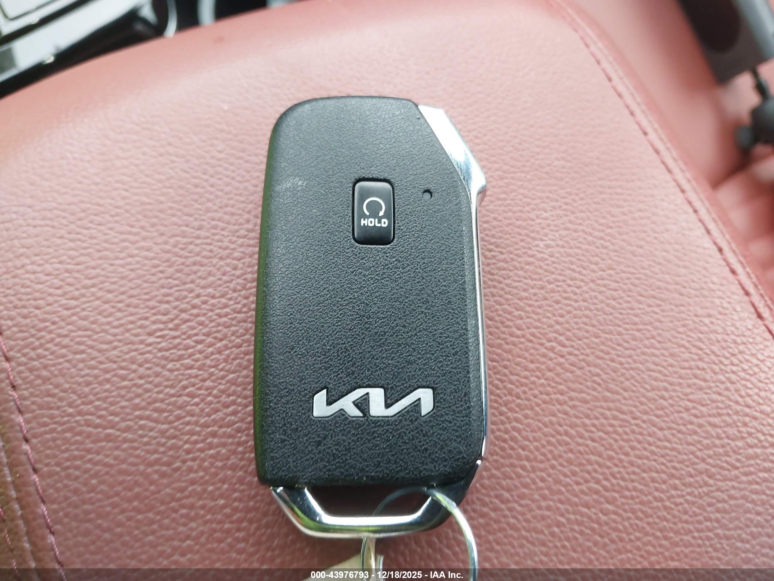 KIA SPORTAGE image 11