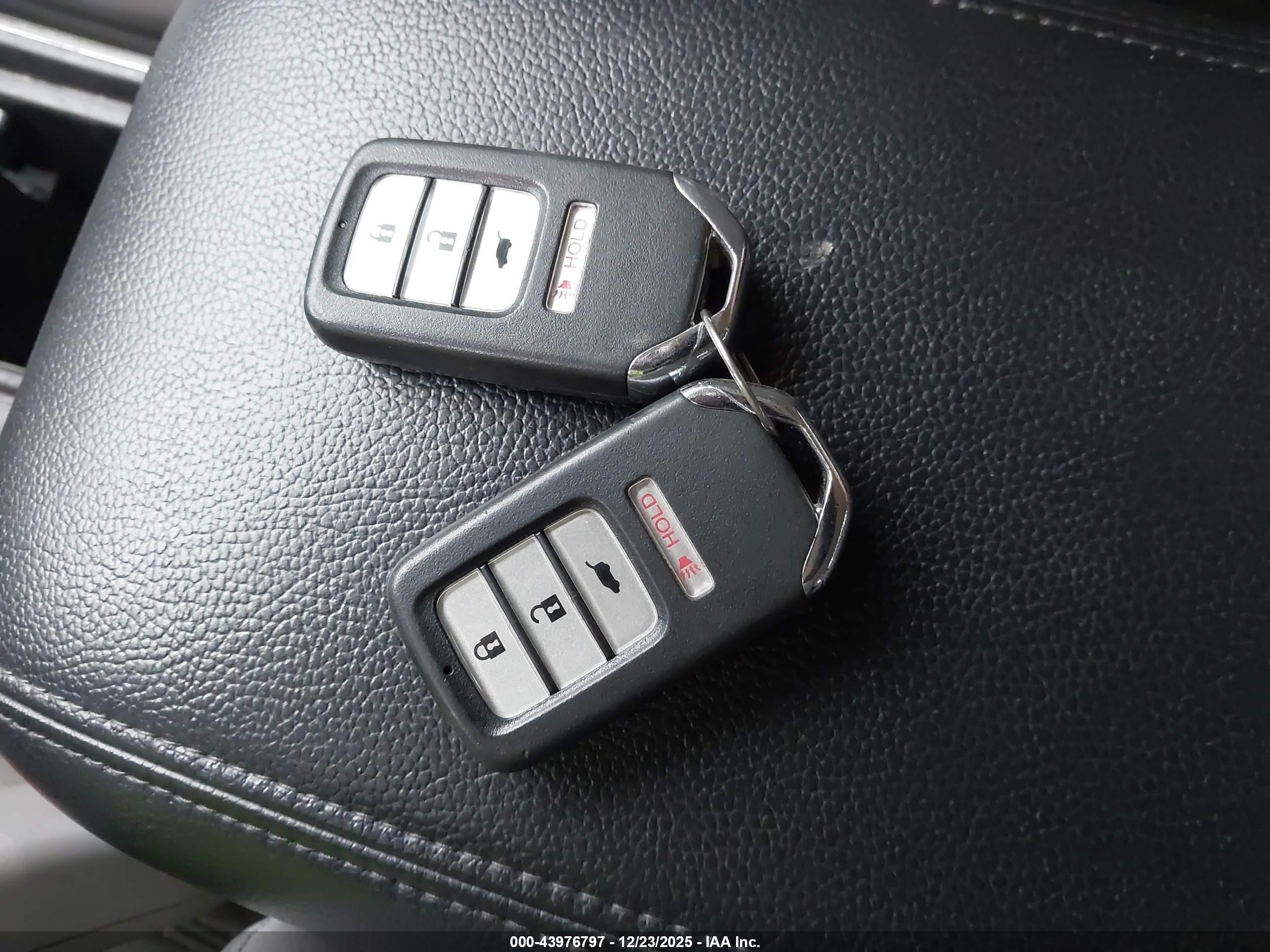 HONDA CR-V image 11