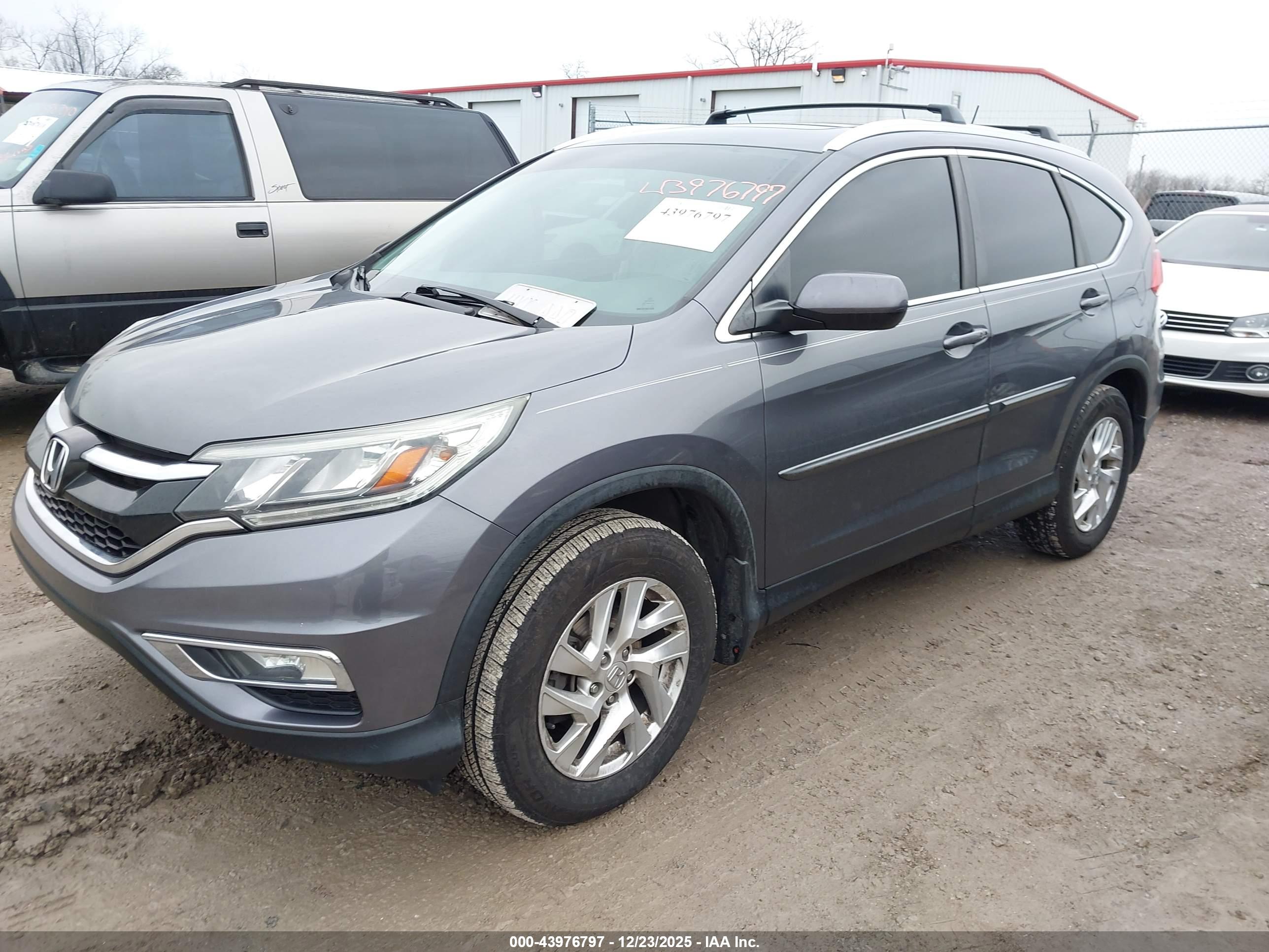 HONDA CR-V image 2