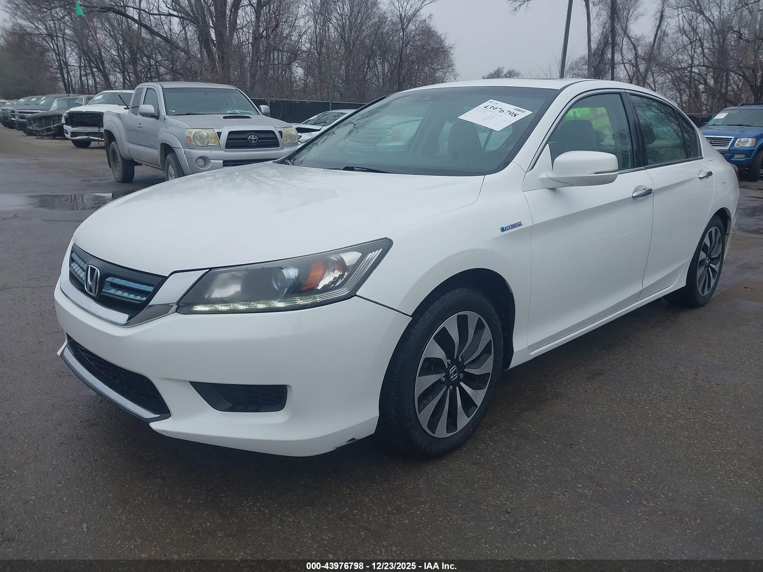 HONDA ACCORD image 2