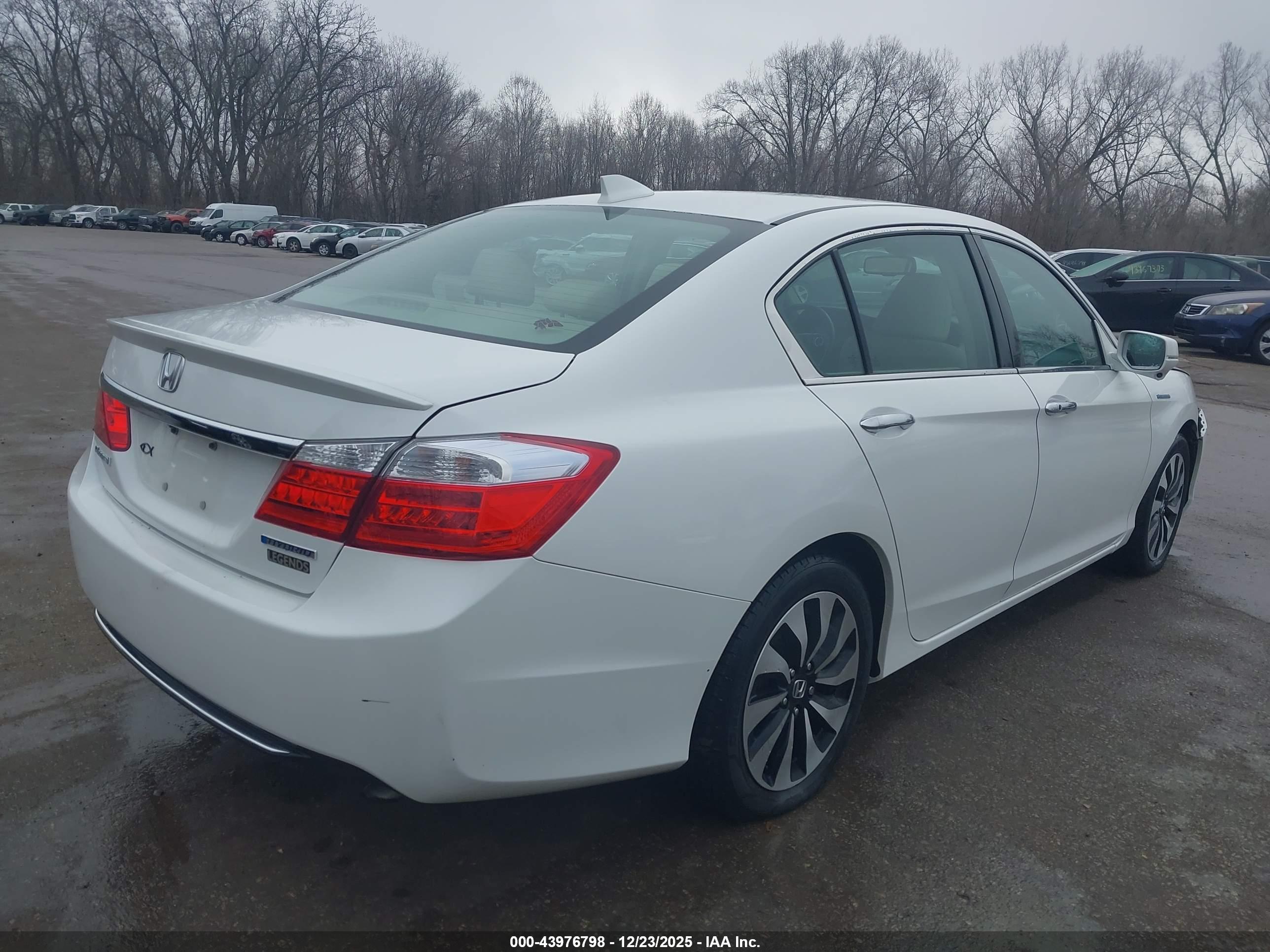 HONDA ACCORD image 4