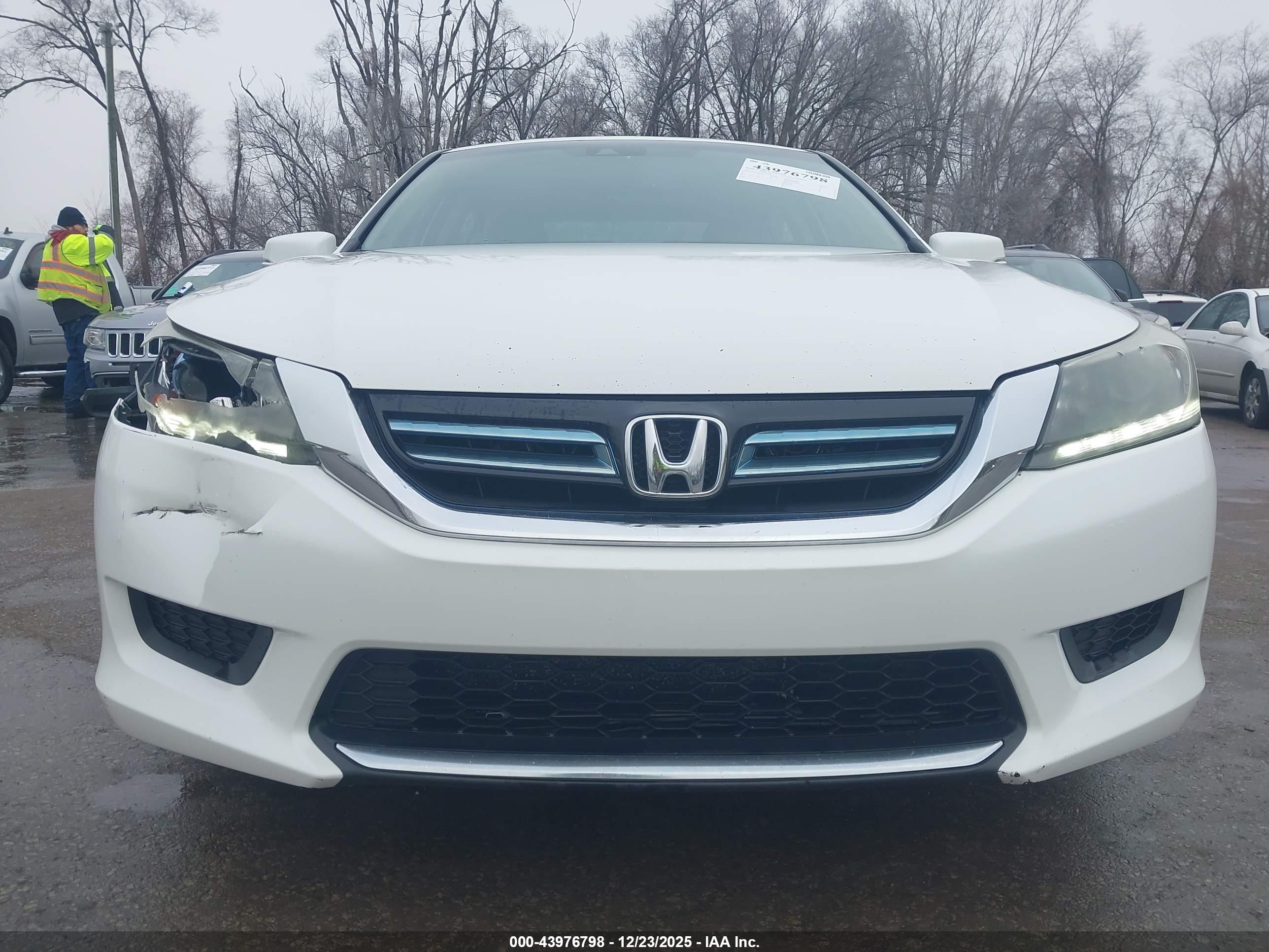 HONDA ACCORD image 6