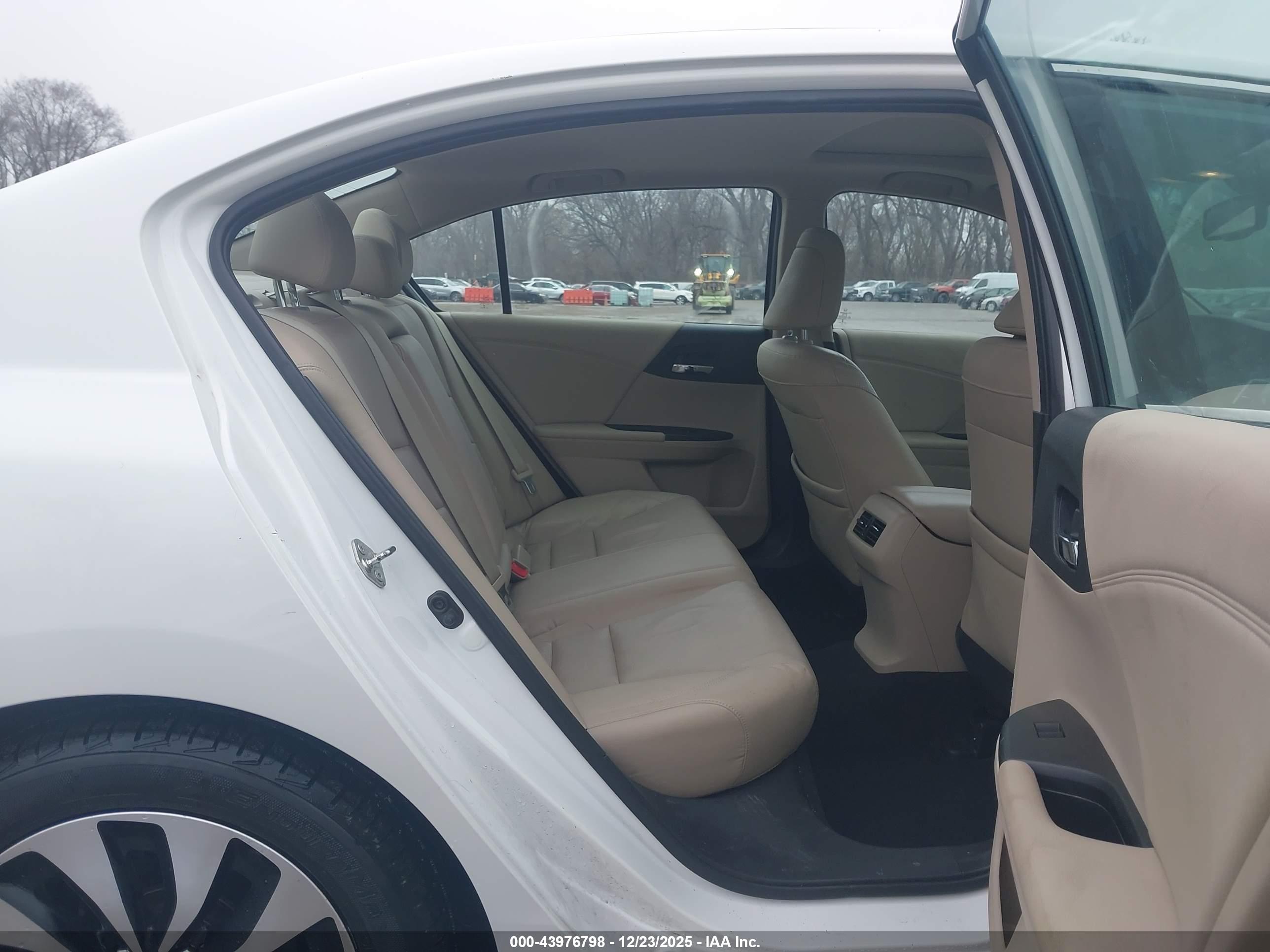 HONDA ACCORD image 8