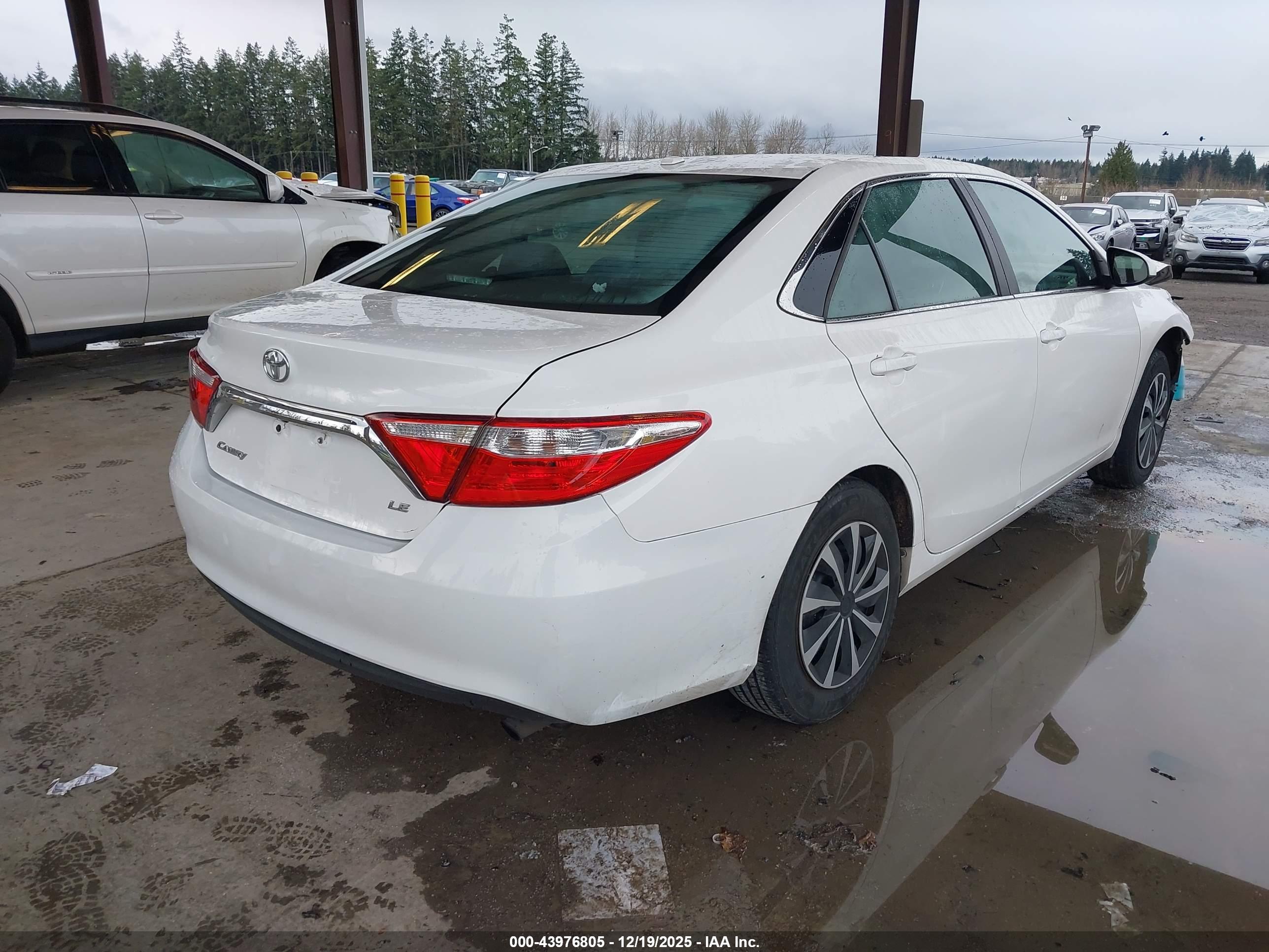 TOYOTA CAMRY image 4