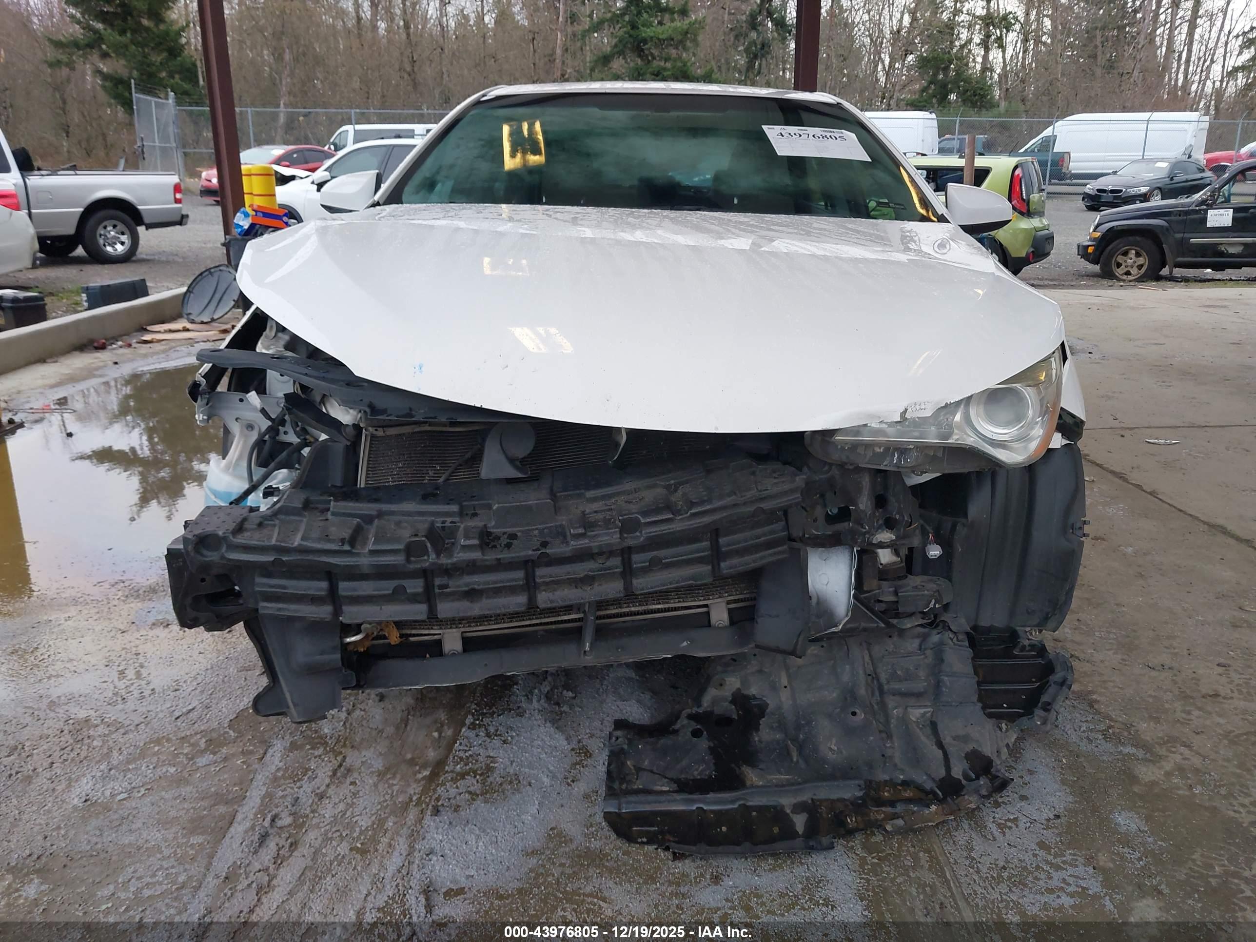 TOYOTA CAMRY image 6