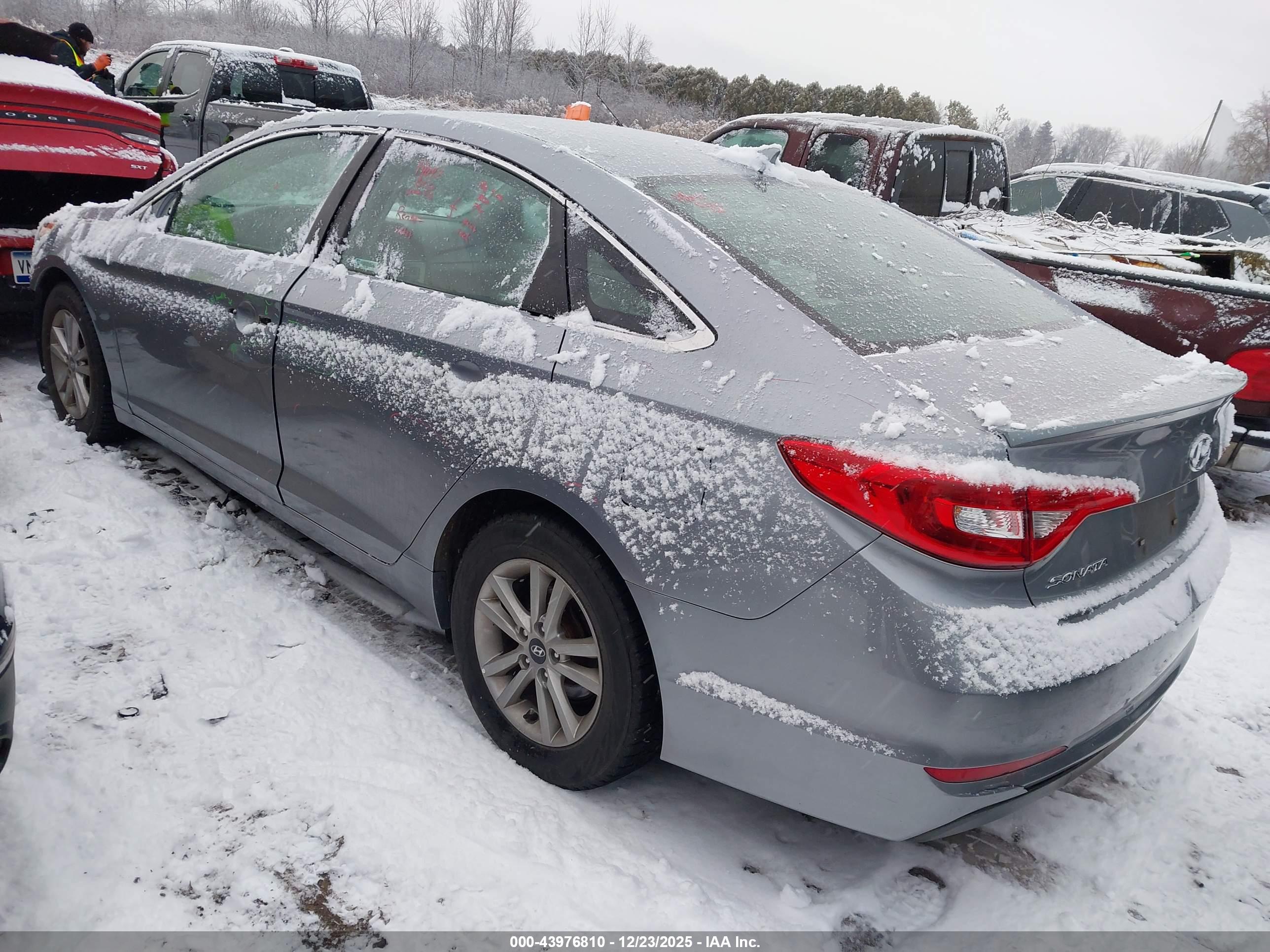 HYUNDAI SONATA image 3