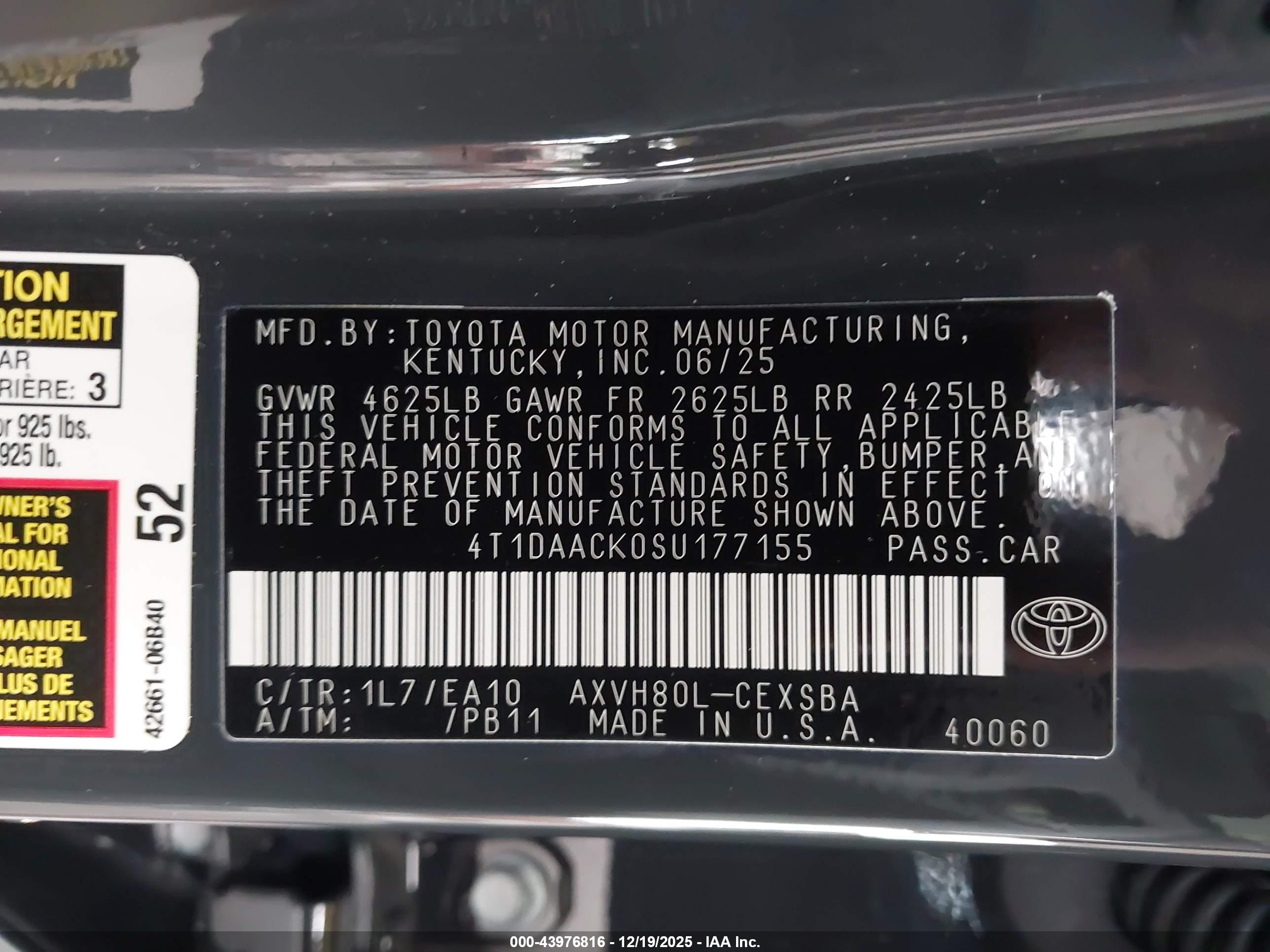 TOYOTA CAMRY image 9