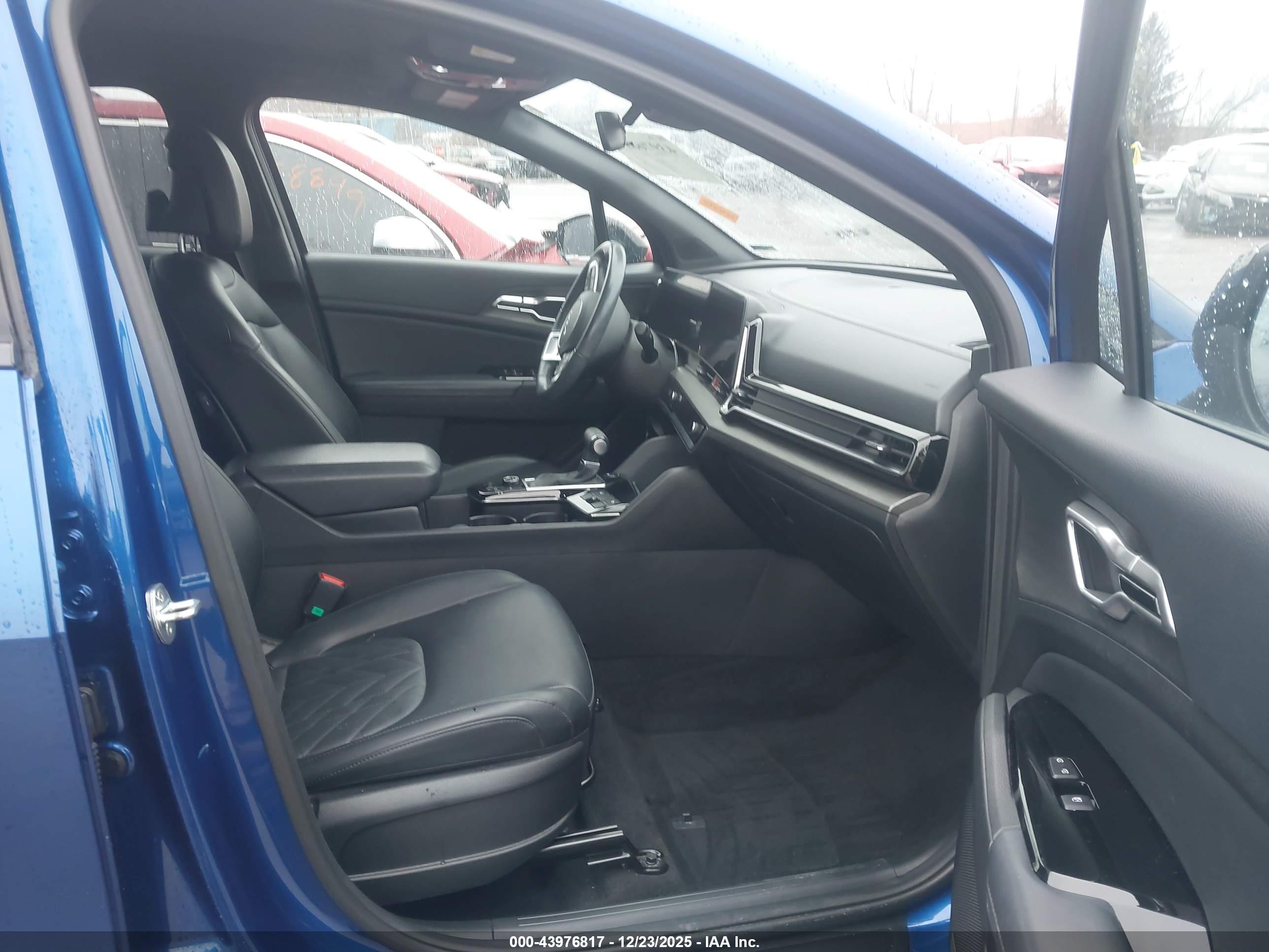 KIA SPORTAGE image 5