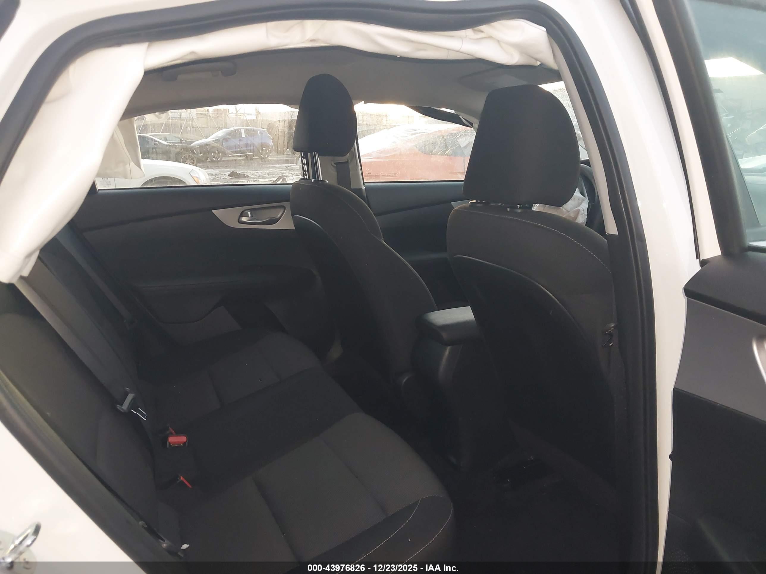KIA FORTE image 8