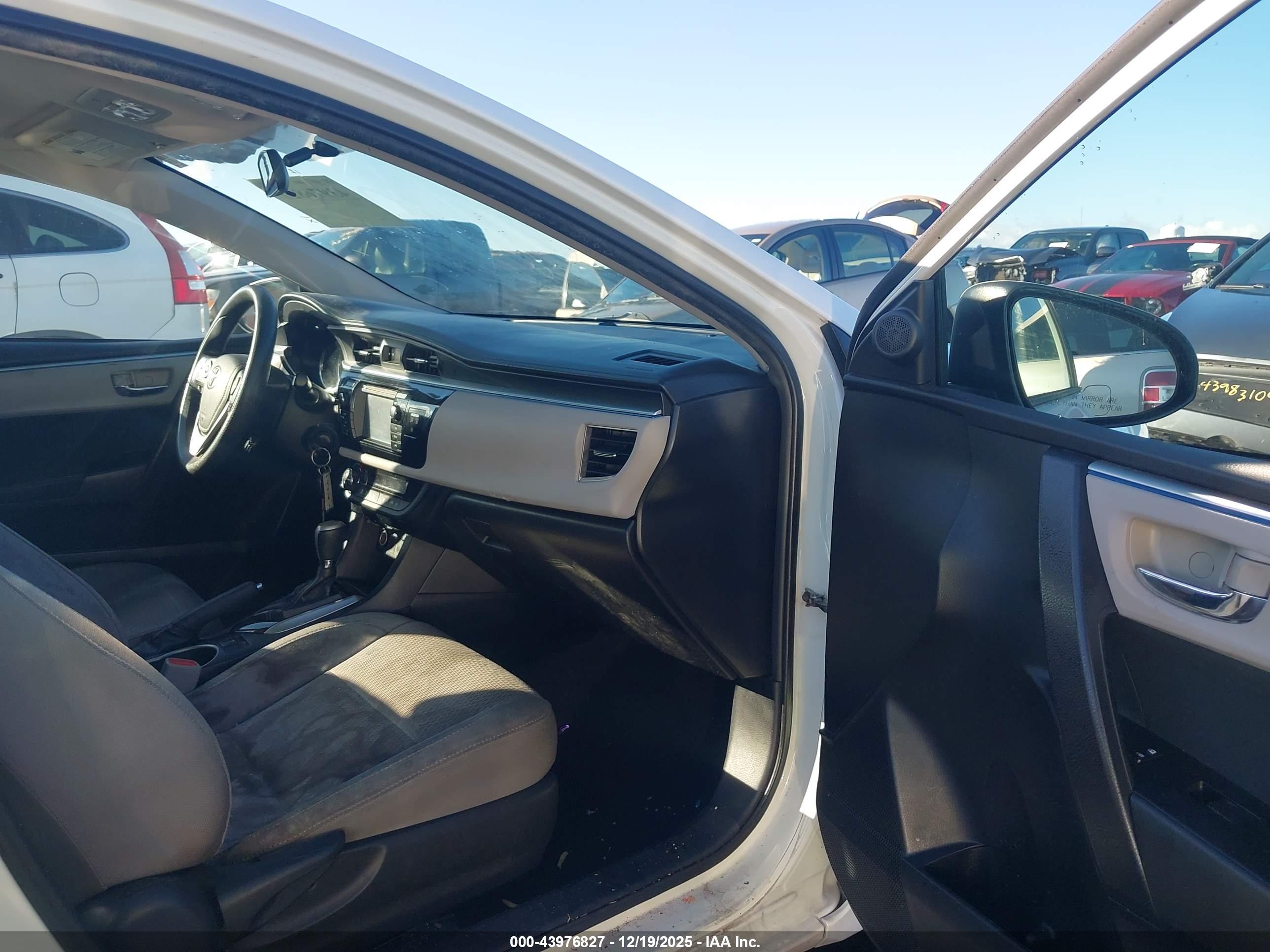 TOYOTA COROLLA image 5