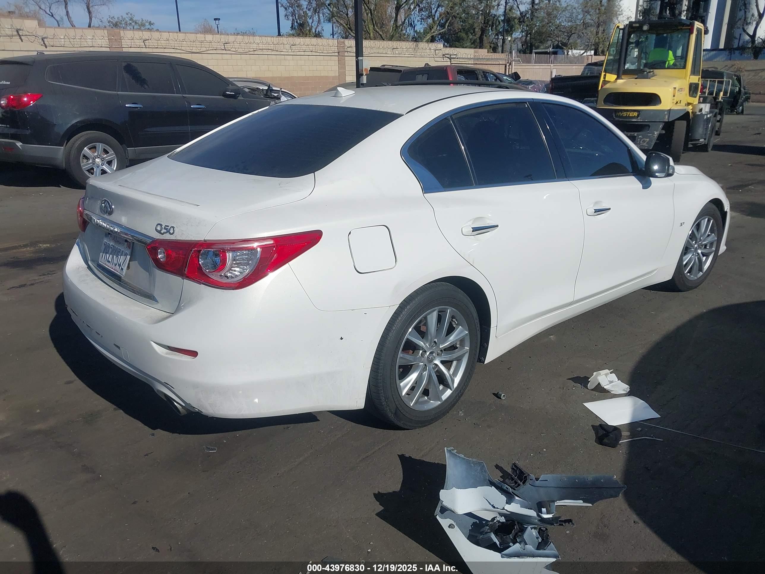 INFINITI Q50 image 4