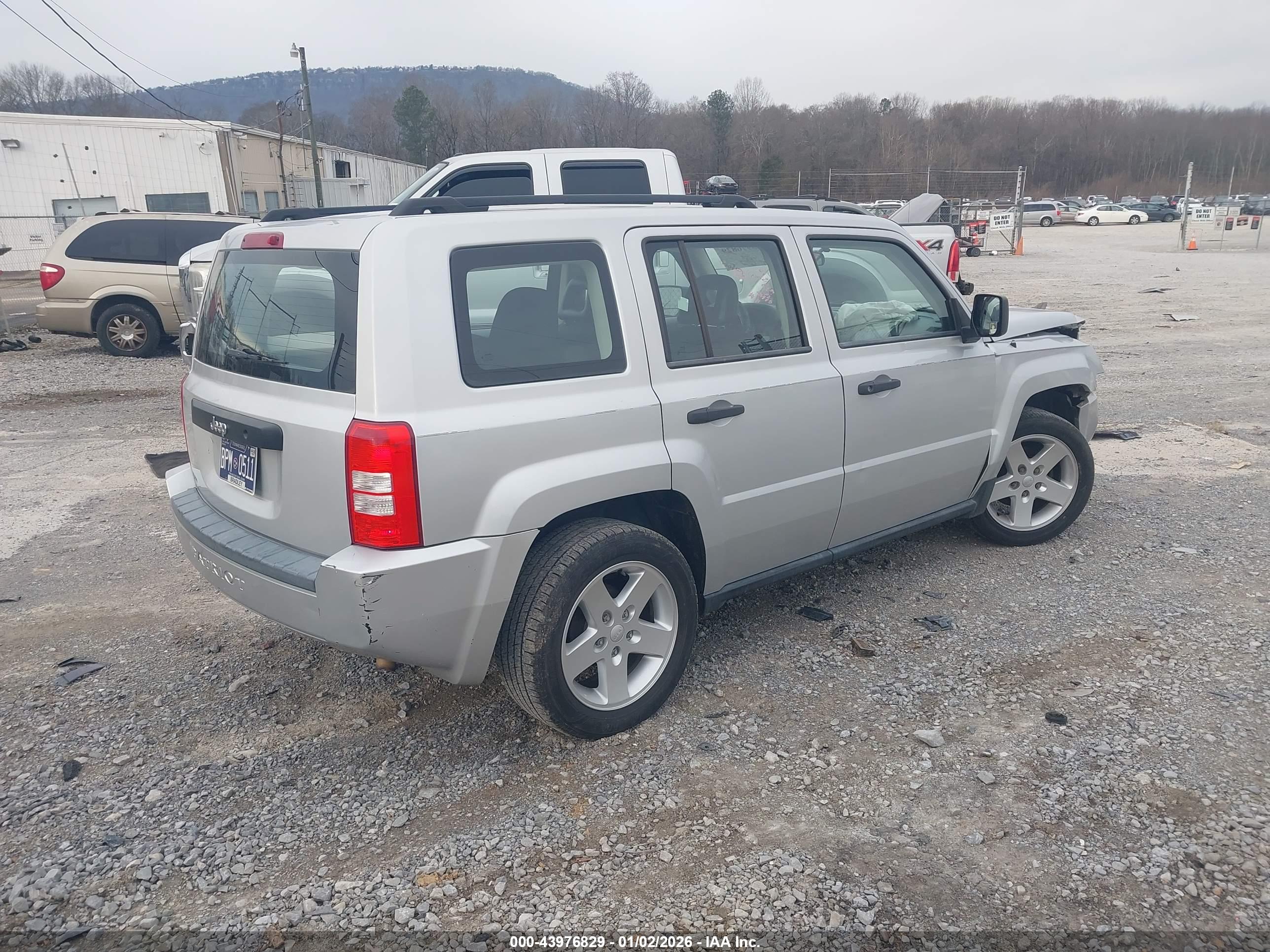 JEEP PATRIOT image 4