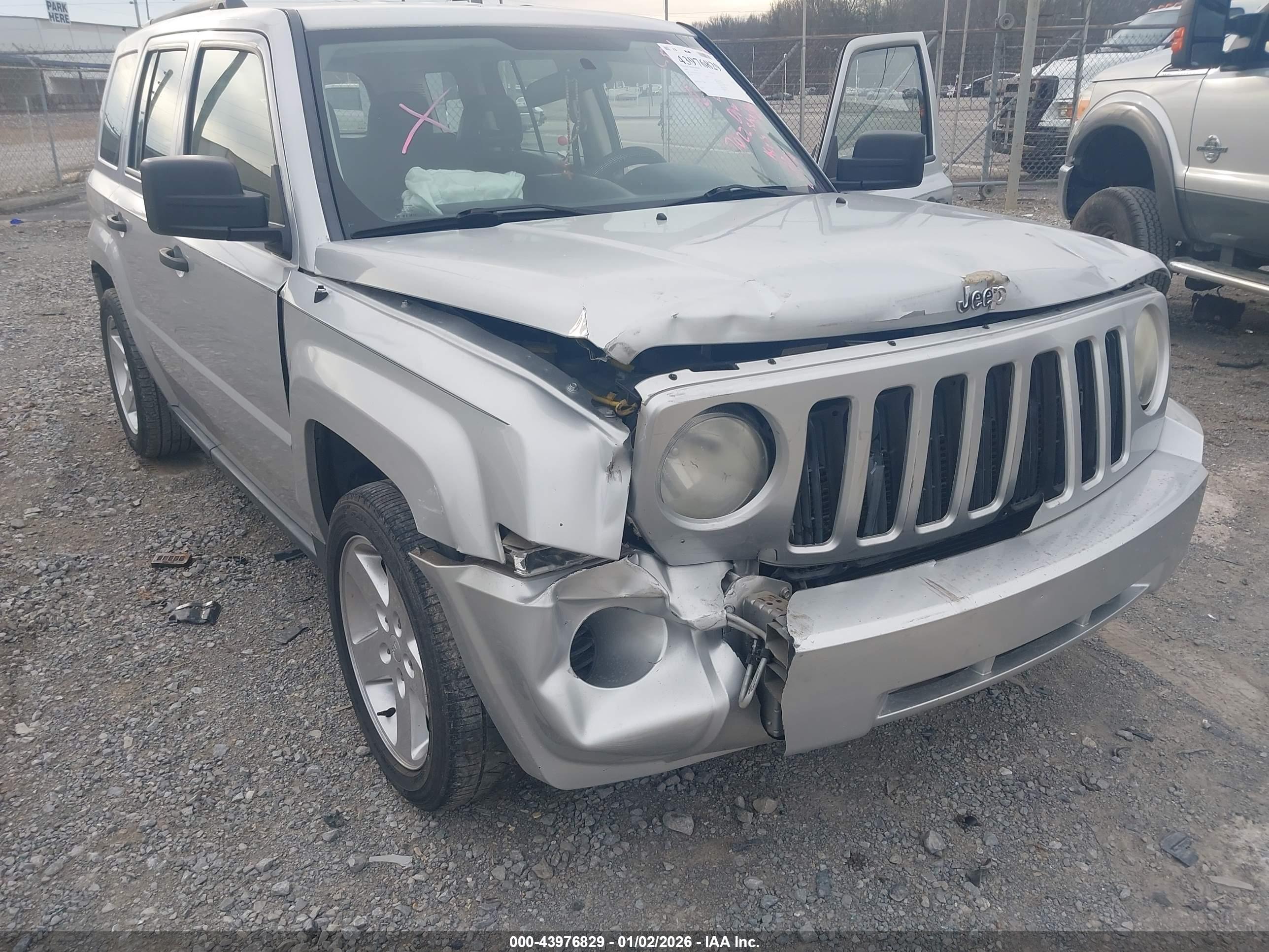 JEEP PATRIOT image 6