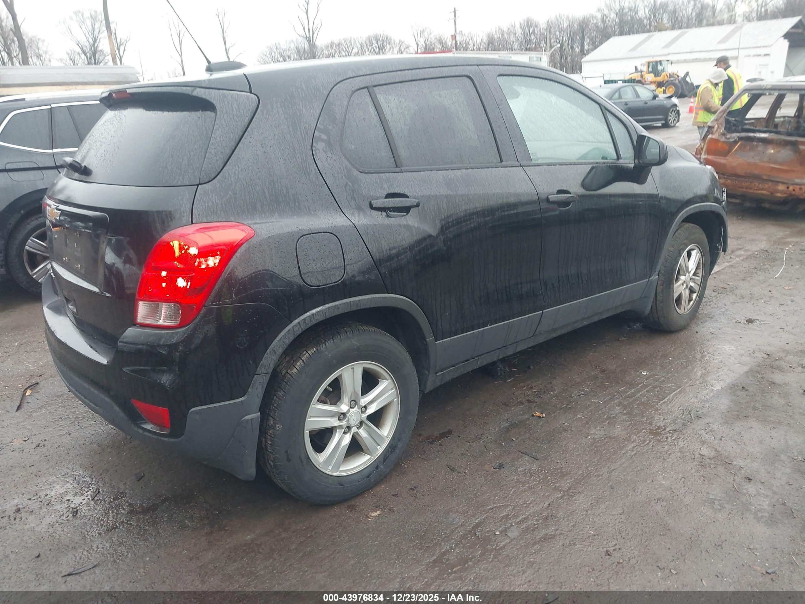 CHEVROLET TRAX image 4