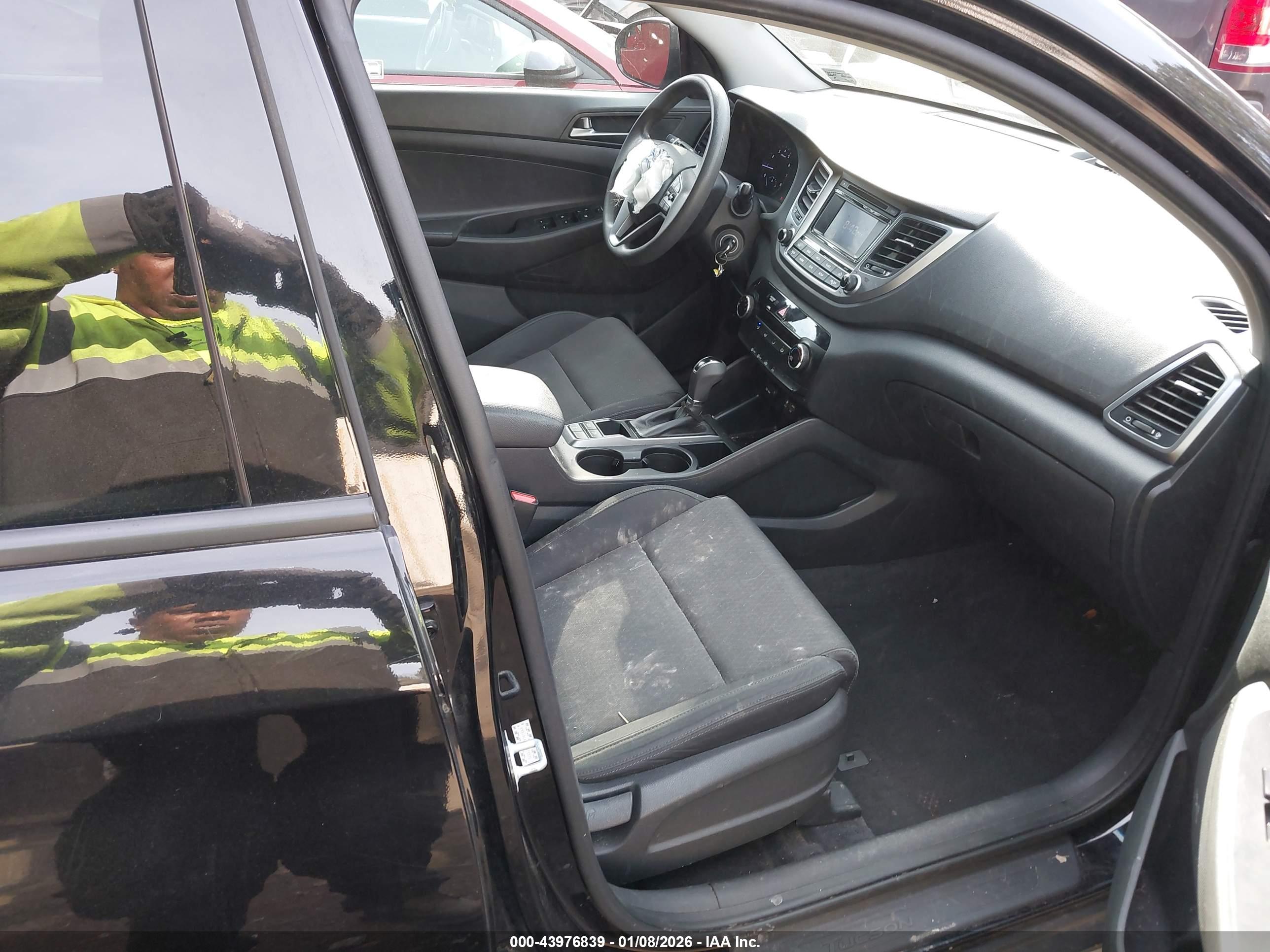 HYUNDAI TUCSON image 5