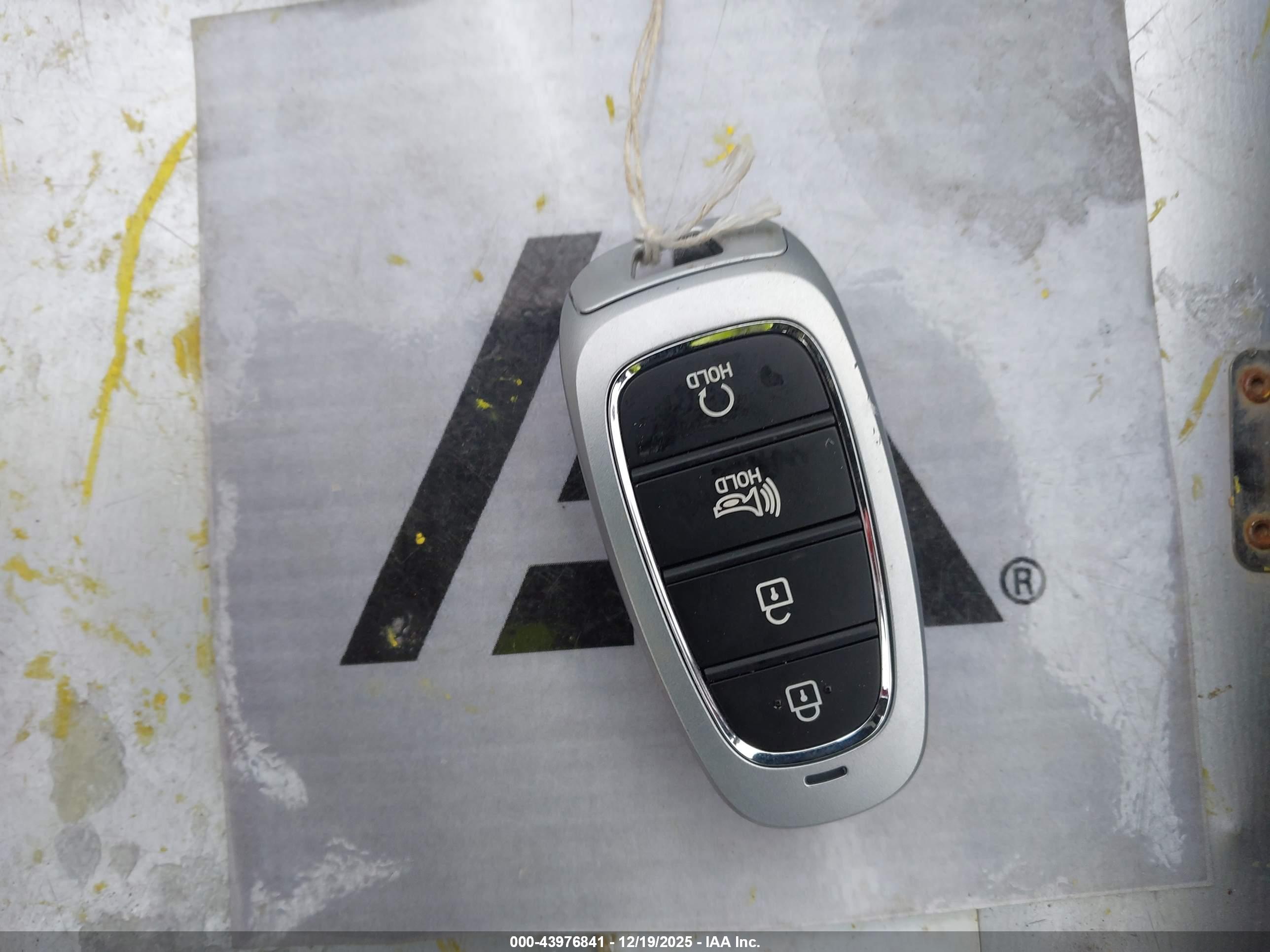 HYUNDAI TUCSON image 11