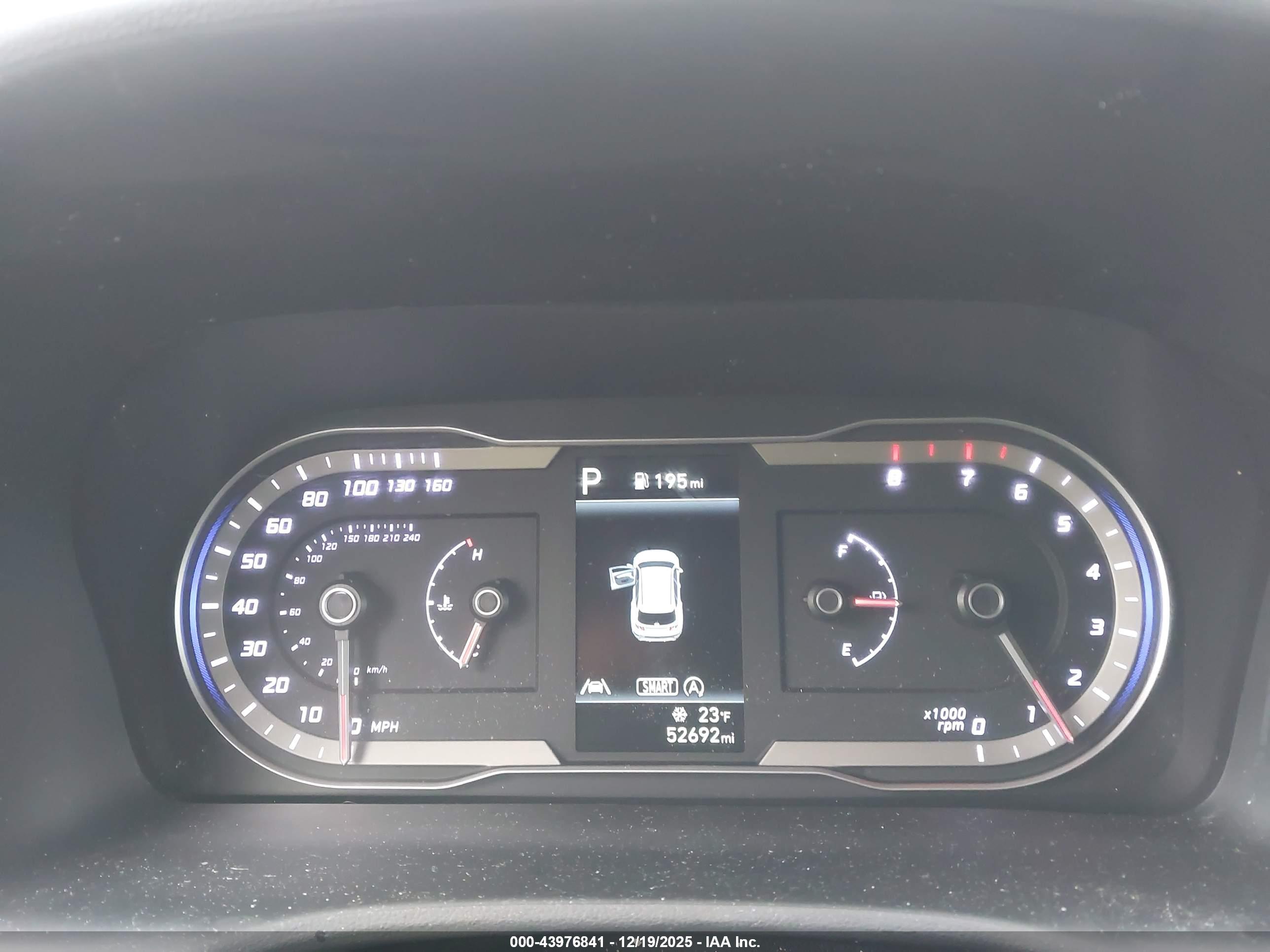HYUNDAI TUCSON image 7