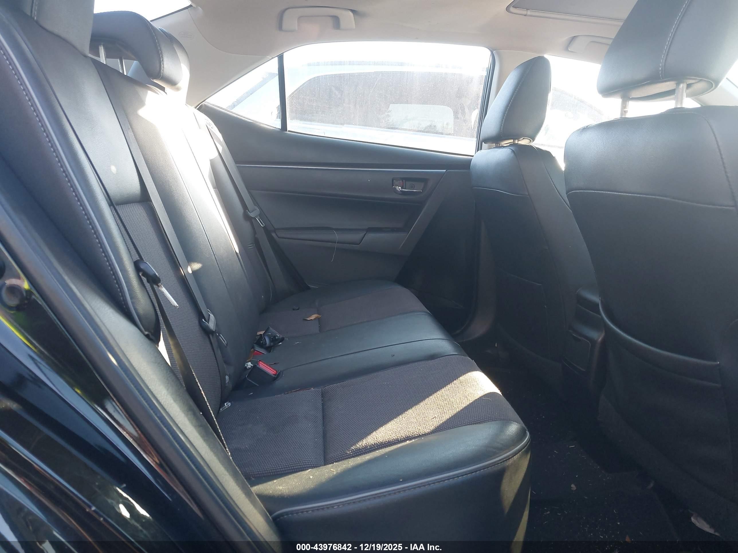 TOYOTA COROLLA image 8