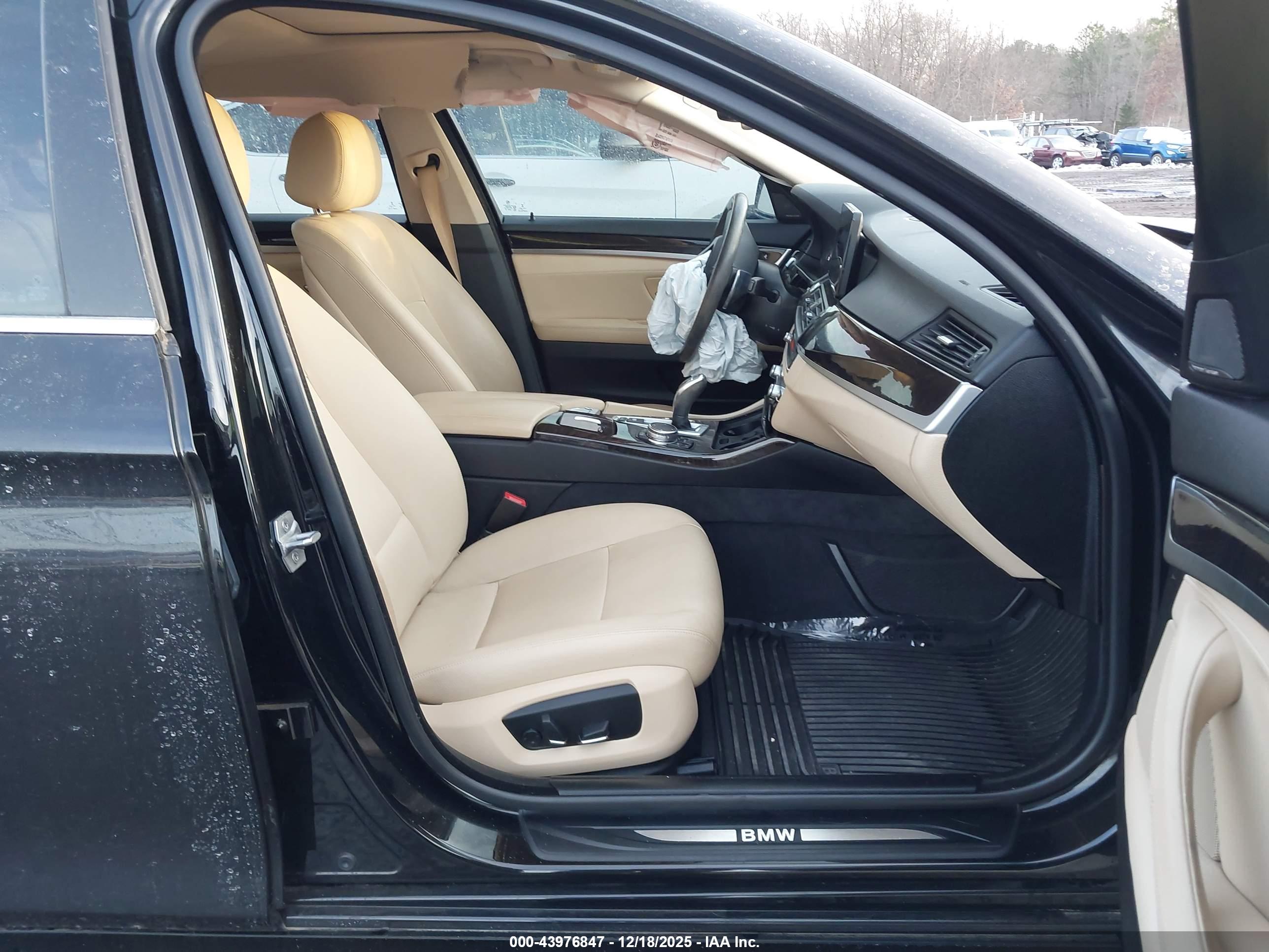 BMW 528I image 5