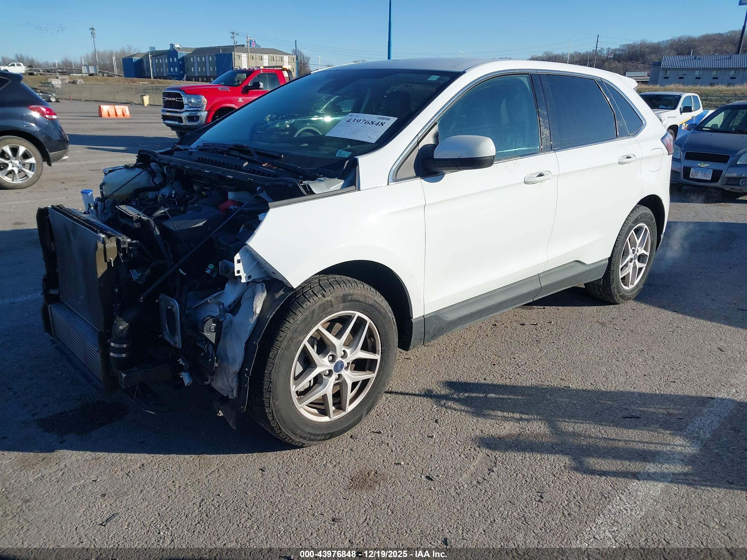 FORD EDGE image 2