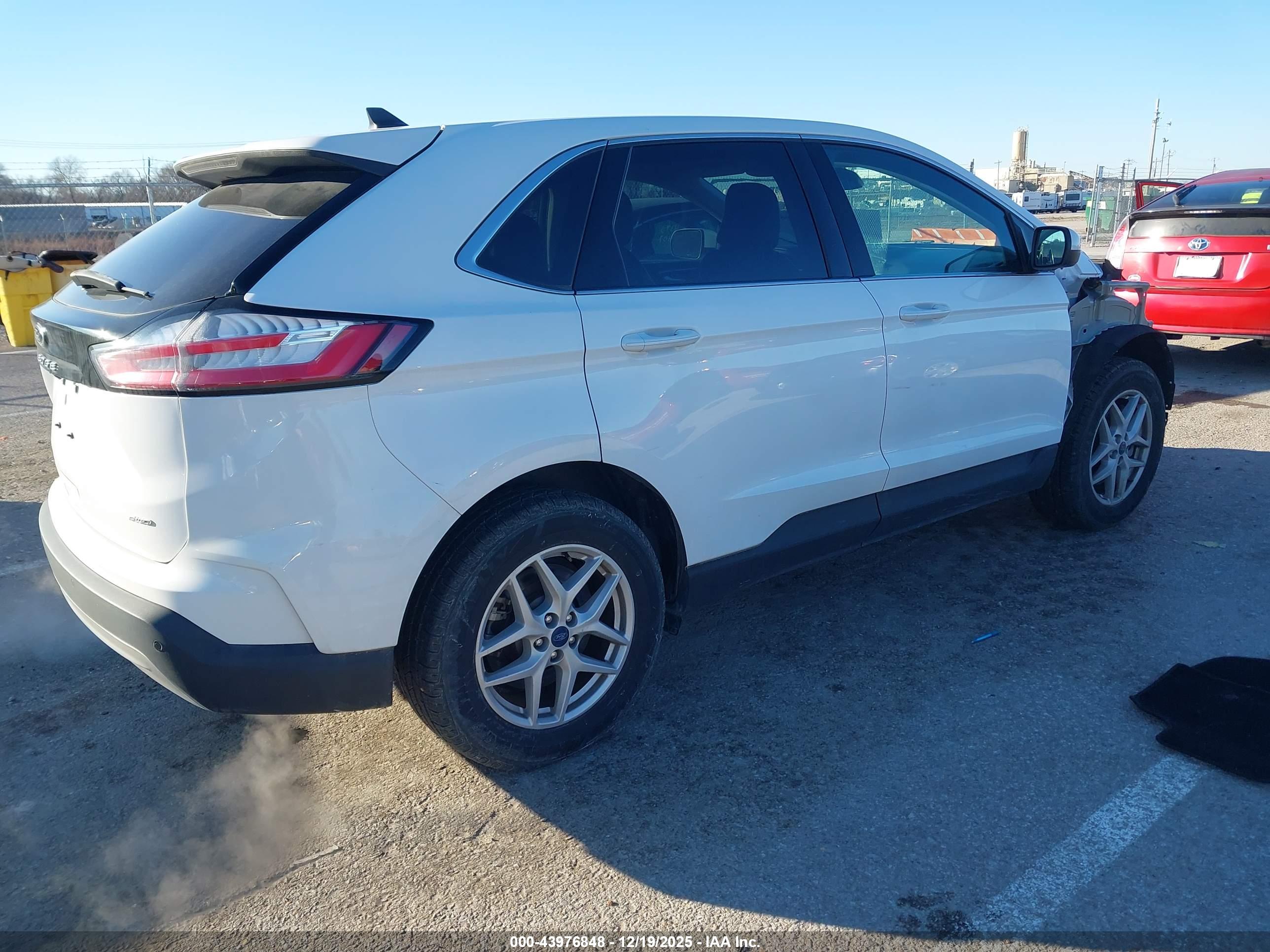 FORD EDGE image 4