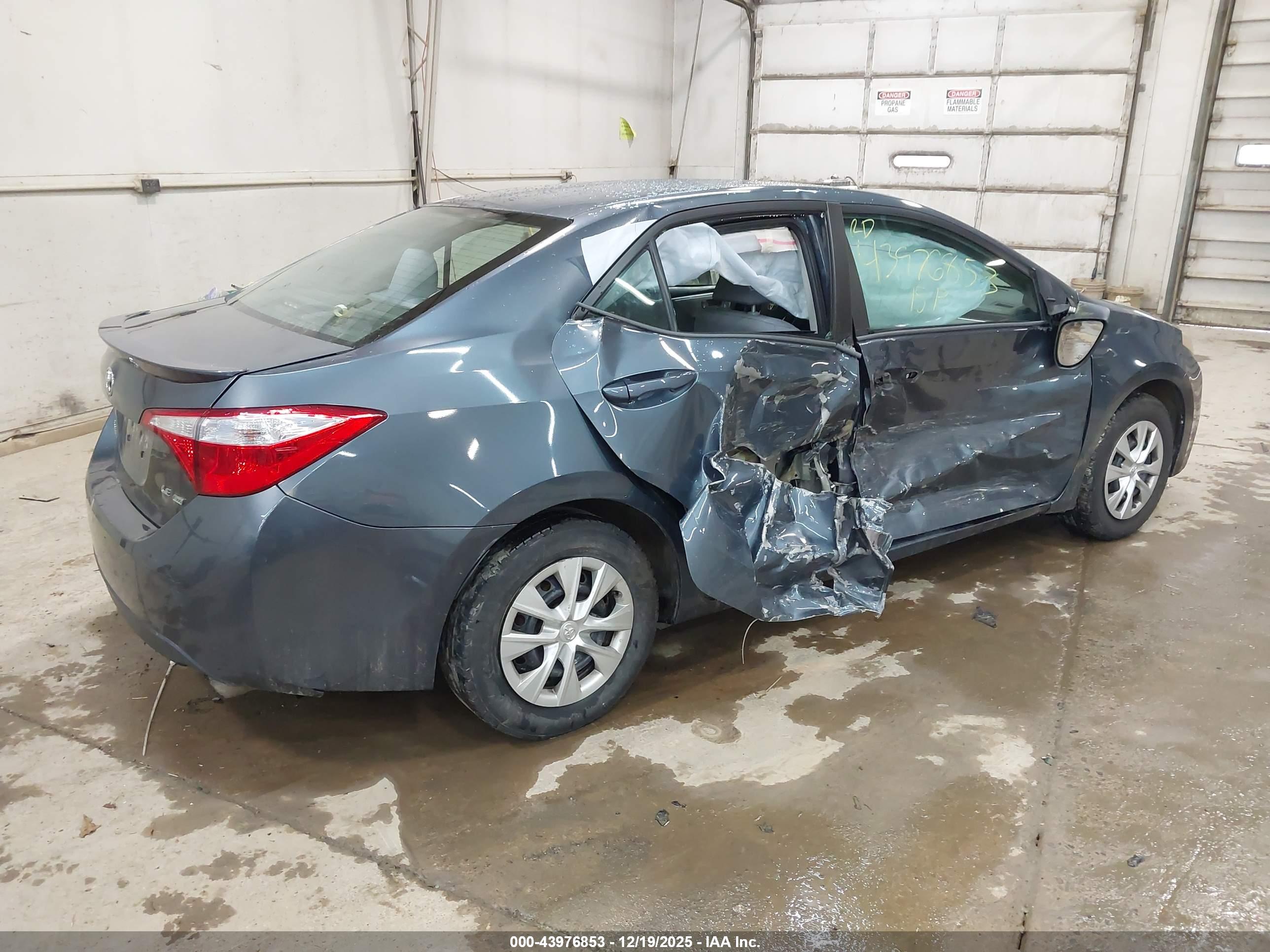 TOYOTA COROLLA image 4