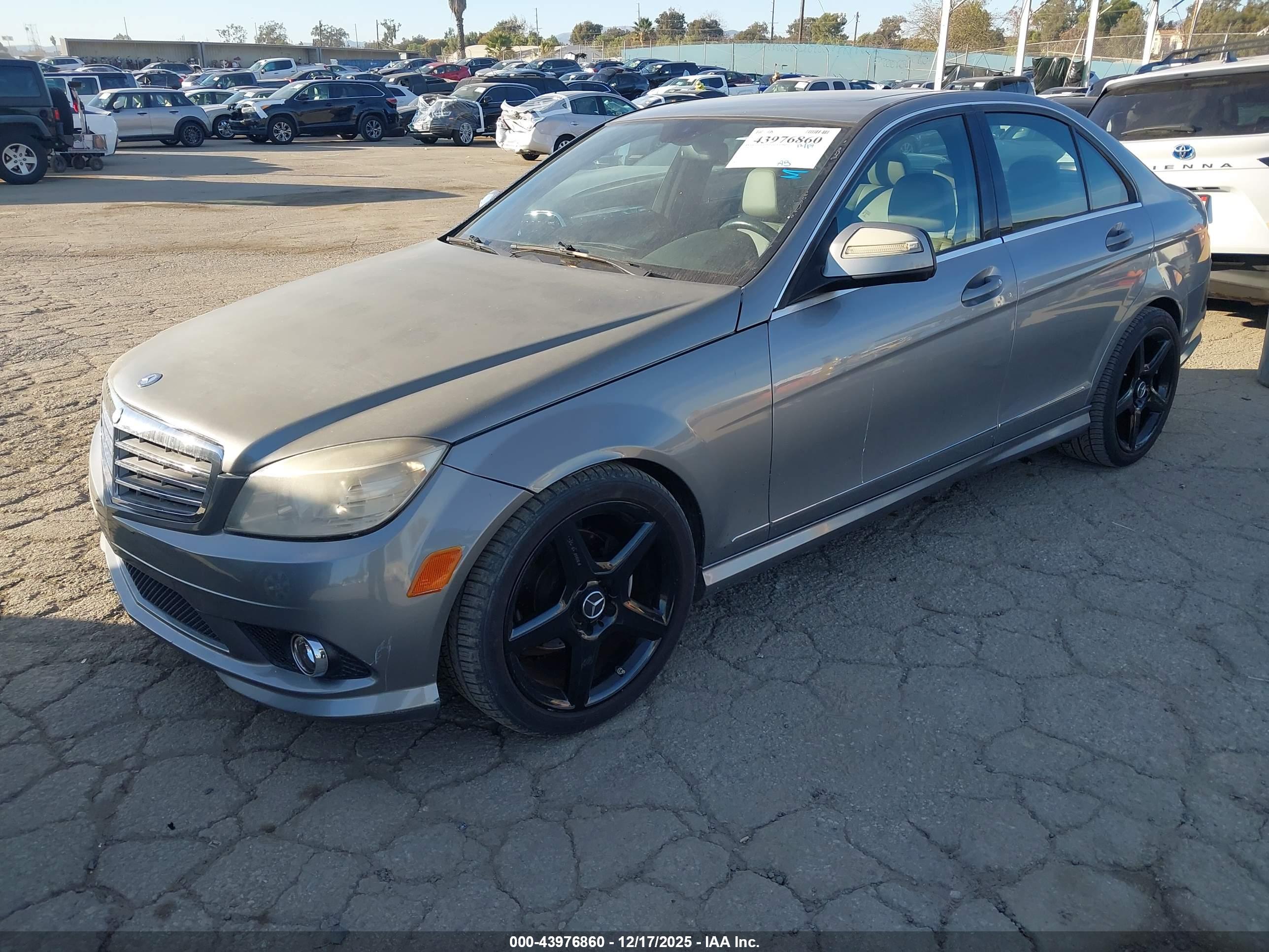 MERCEDES-BENZ C image 2