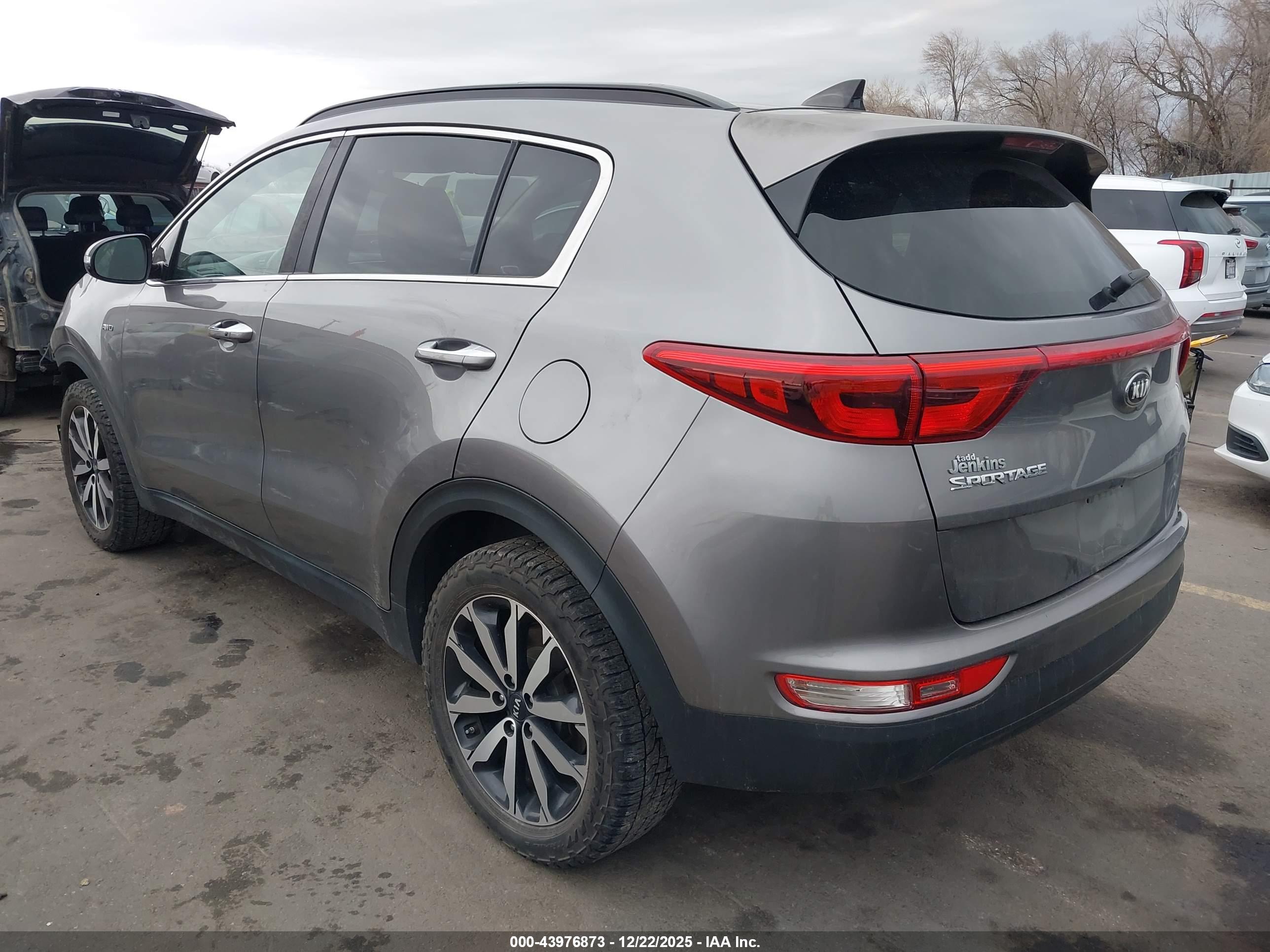 KIA SPORTAGE image 3